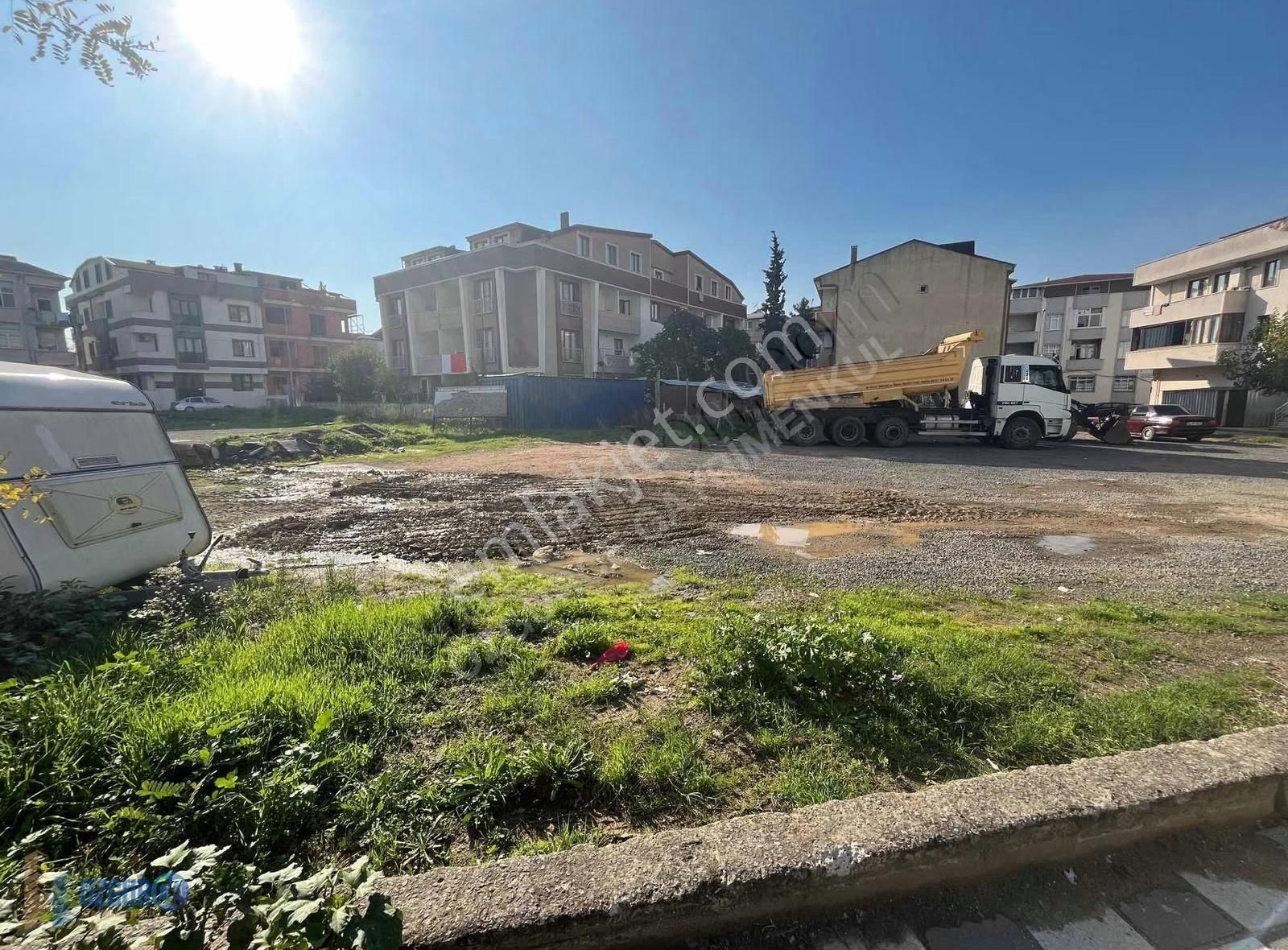 Nenehatun Lokman Hekim Caddesine Cephe Satılık 1258 M2 Arsa - Görsel 2