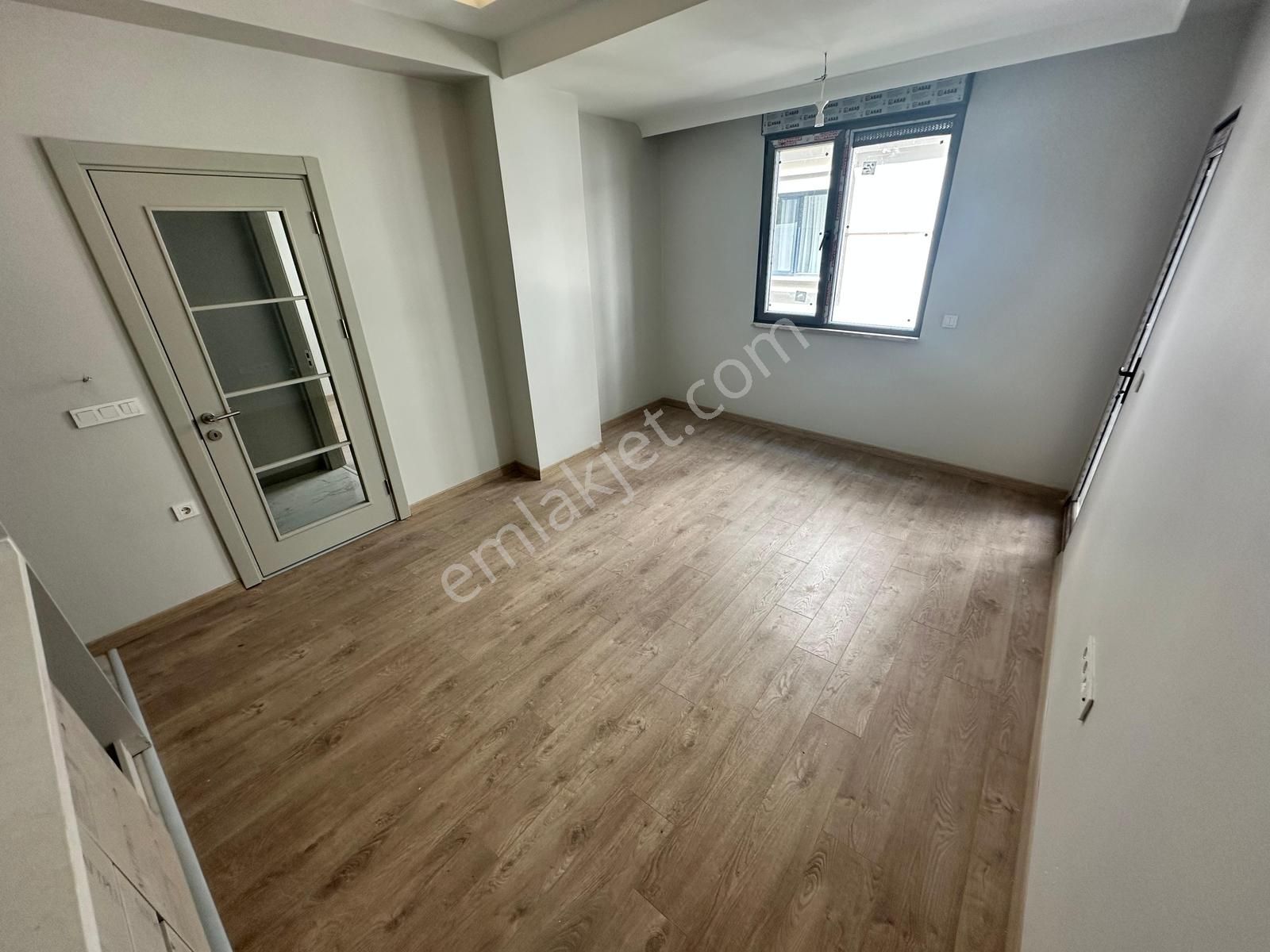 Yatırım'dan İdealtepe Sahilde Balkonlu Yapıda Keyifli Sıfır 1+1 - Görsel 7