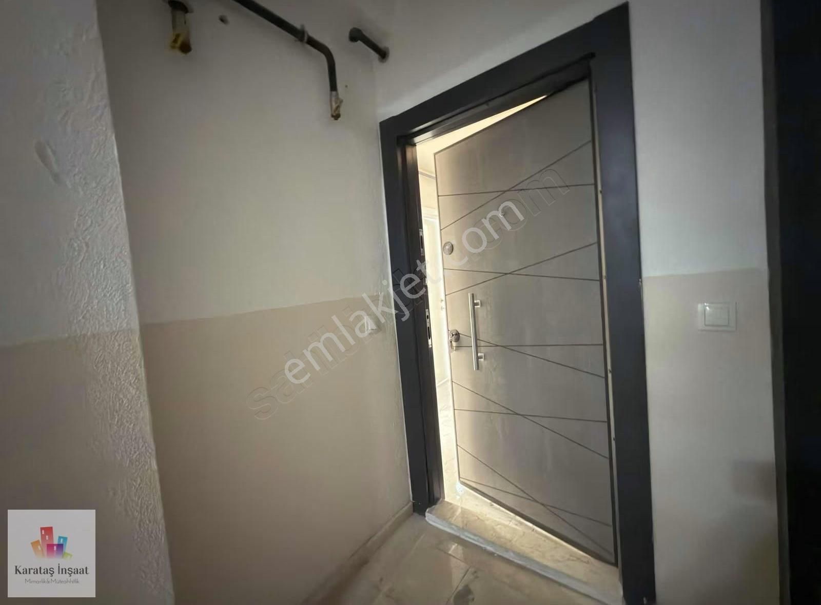 Karataş'tan Yeni Pazar Sokağında Merkezi Yerde 2+1 90 M² Ara Kat - Görsel 4