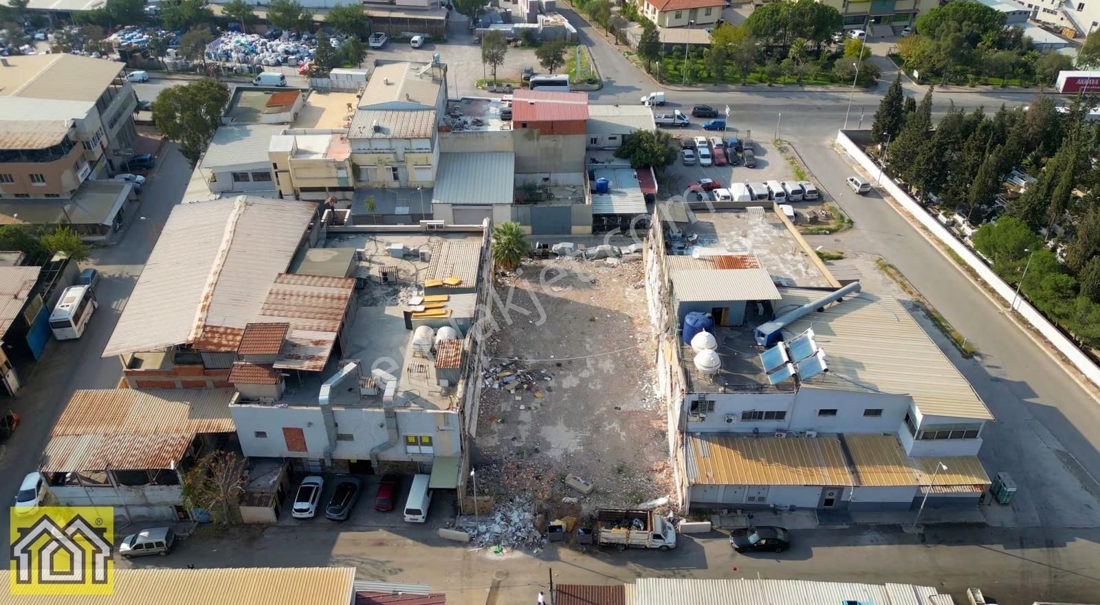 Bornova Kemalpaşa Cad. Yakını 689 M² Ticari İmarlı Arsa 2 Kat - Görsel 3