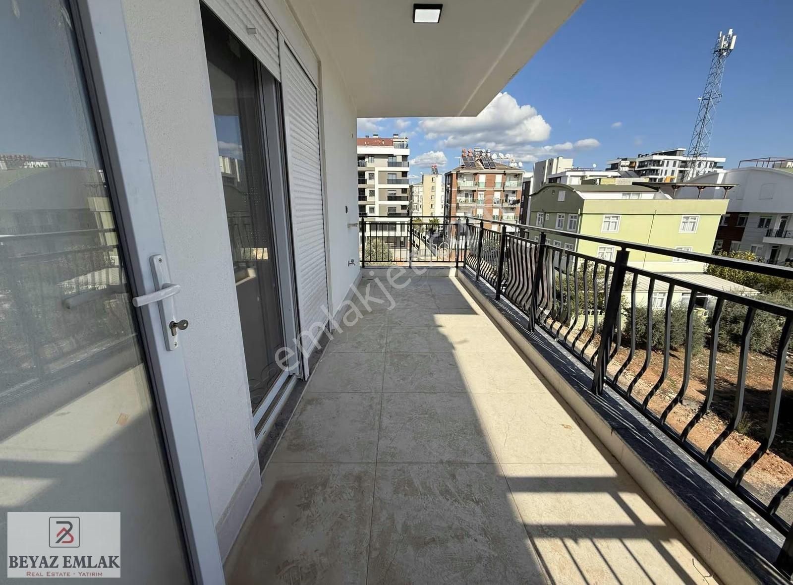 " Tramvaya Adım Mesafede " 3+1 135m2 Çift Balkon Asansörlü Sıfır - Görsel 24