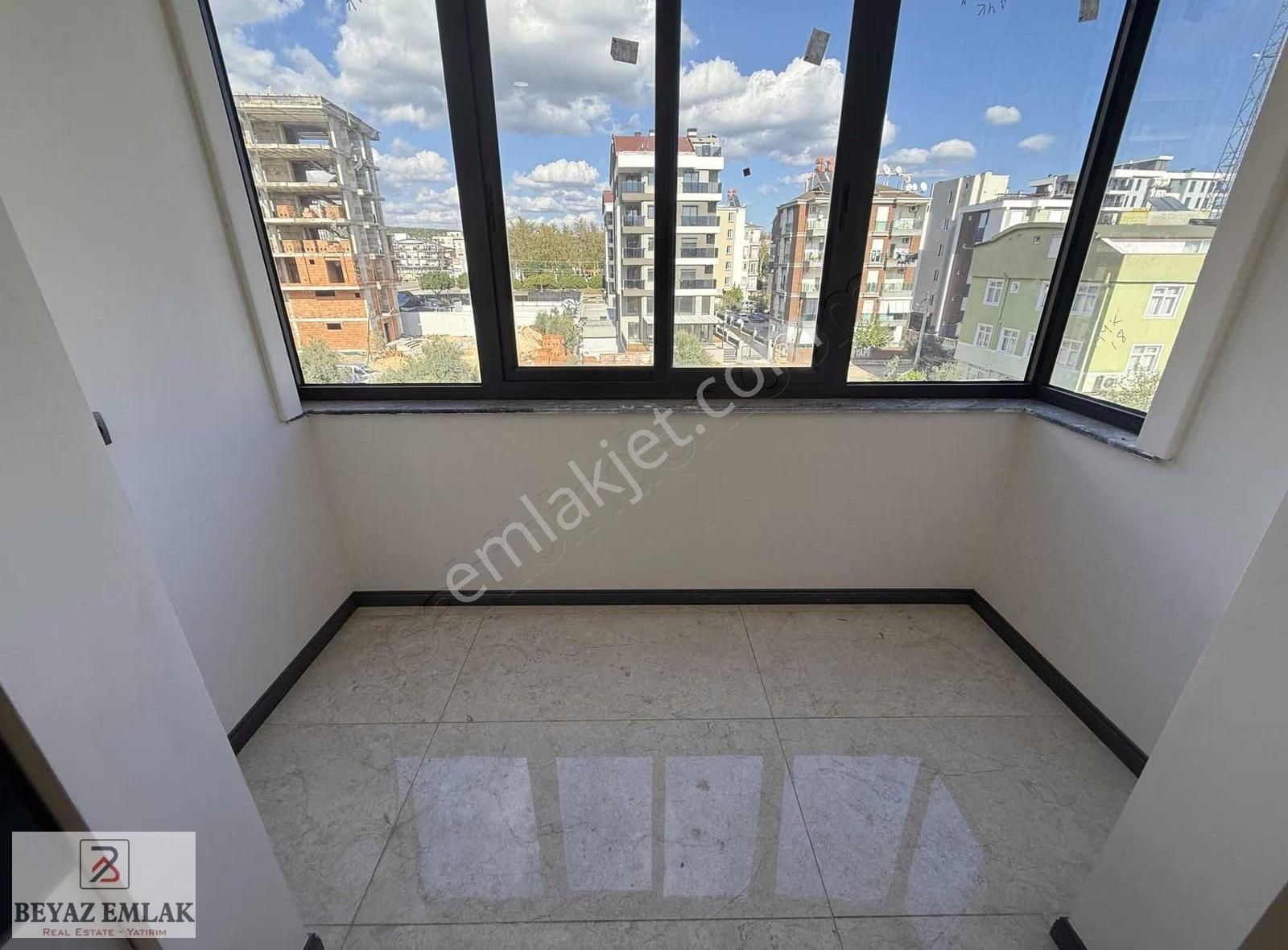 " Tramvaya Adım Mesafede " 3+1 135m2 Çift Balkon Asansörlü Sıfır - Görsel 27