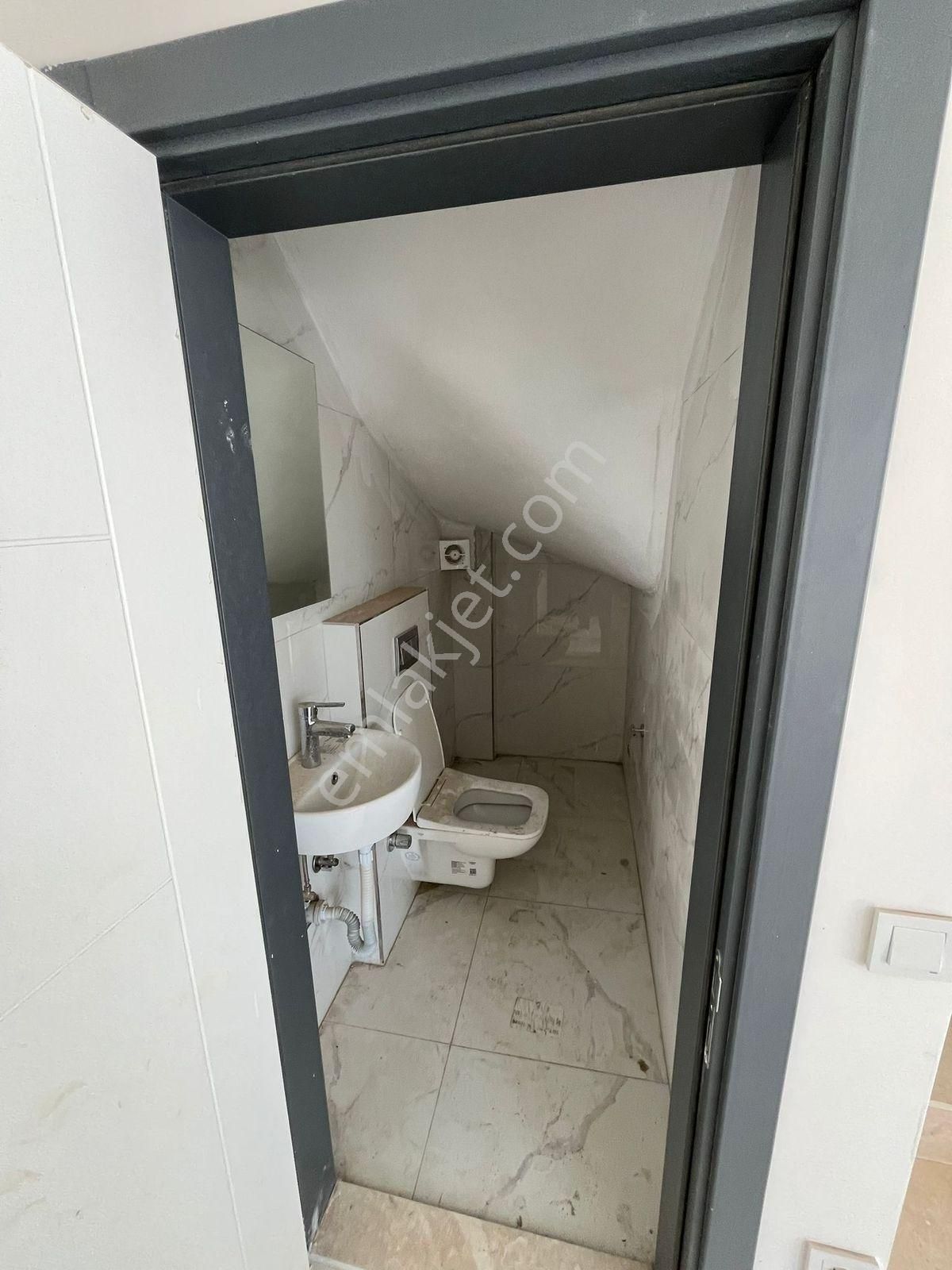 Hisar Mahallesinde 3+1 Havuzlu Villa - Görsel 8