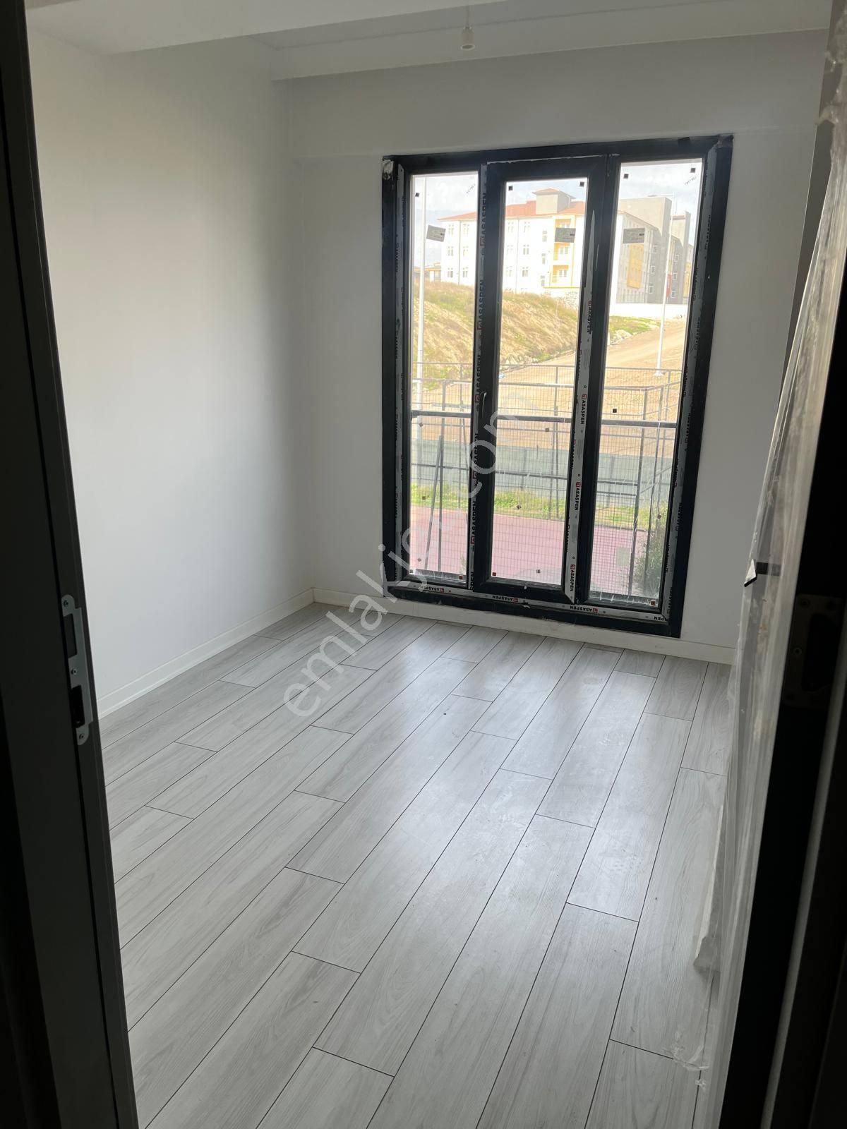 Ulaşım Ve Okullara Çok Yakın Sıfır Satılık Daire 2+1 Rumeli Mah - Görsel 6