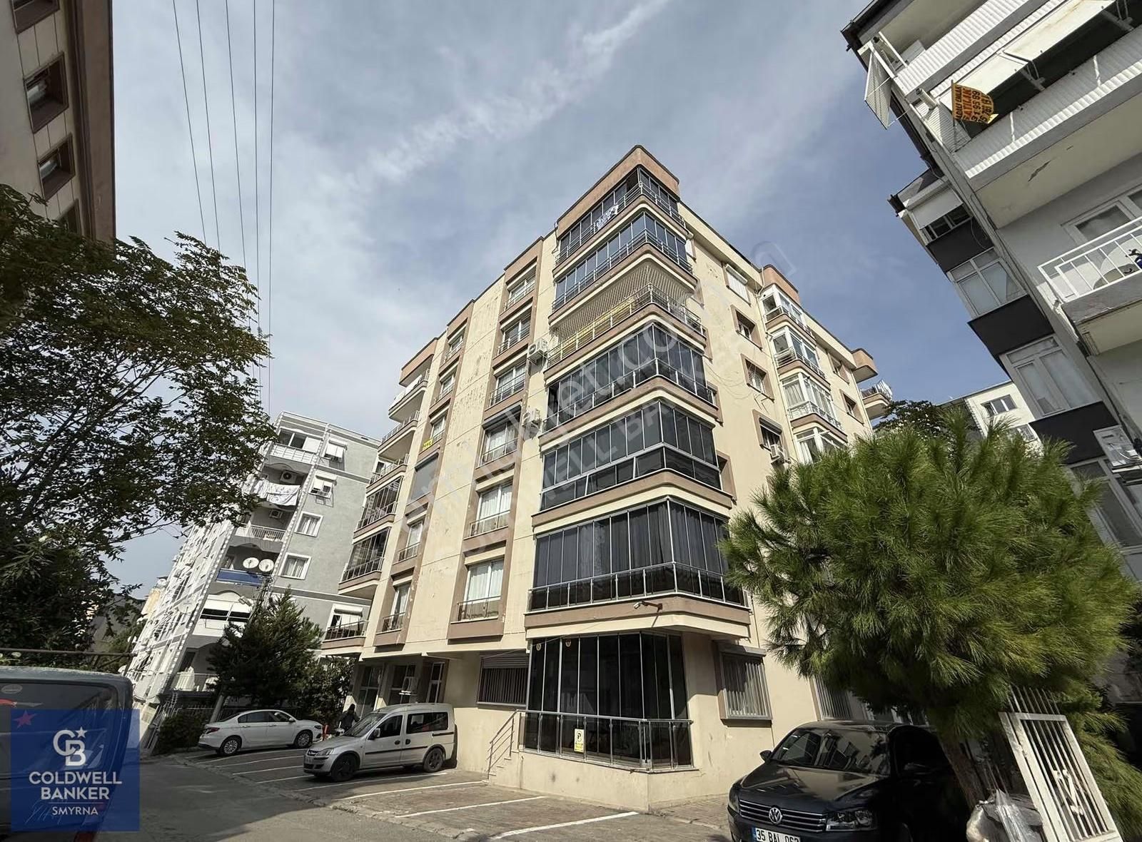 Merkezi Konumda 190 M² 3+1 Daire Yeşilyurtun Kalbinde!