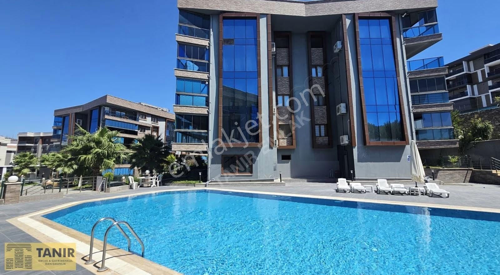 Güvenlikli Sitede Lüks 3+1 Doğalgazlı Daire