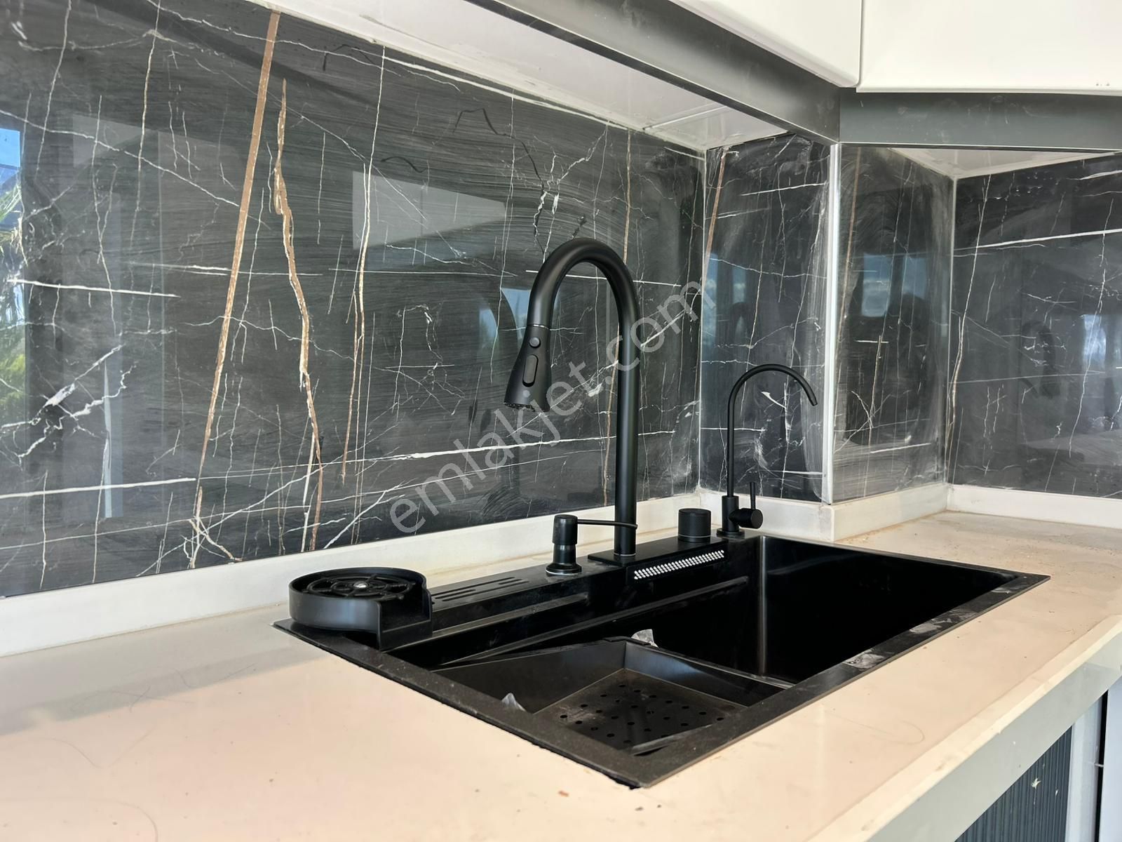 Yüksel'den Satılık Şok Fırsat Arsa İçirisinde Müstakil Havuzlu 3+1 Villa - Görsel 28