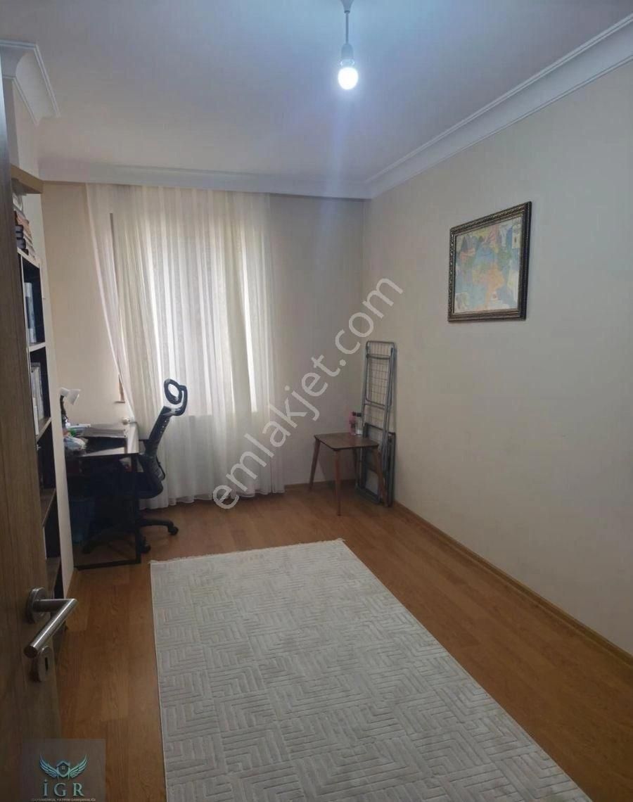 İgr Gayrimenkul Üsküdar Merkezde Satılık Daire Arakat 2+1 - Görsel 8