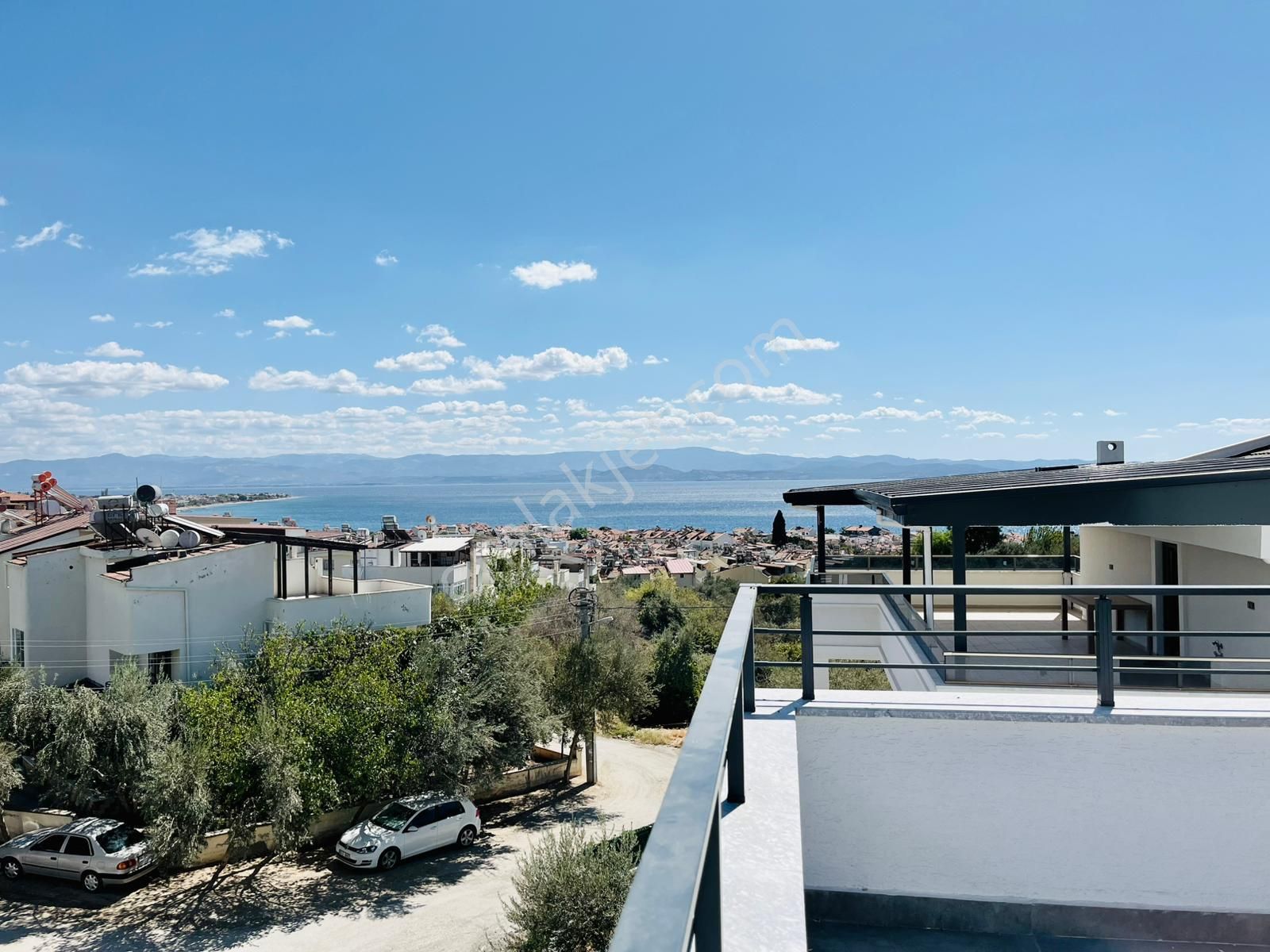 Yükselden Satılık Körfez Manzarasına Doyamayacağınız Tam Bağımsız Villa - Görsel 3