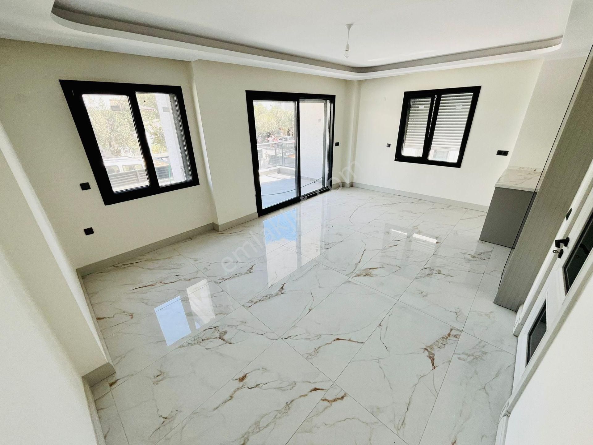 Yükselden Satılık Körfez Manzarasına Doyamayacağınız Tam Bağımsız Villa - Görsel 28