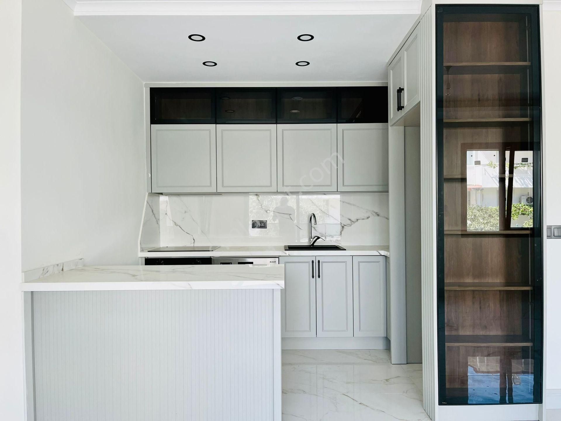 Yükselden Satılık Körfez Manzarasına Doyamayacağınız Tam Bağımsız Villa - Görsel 27