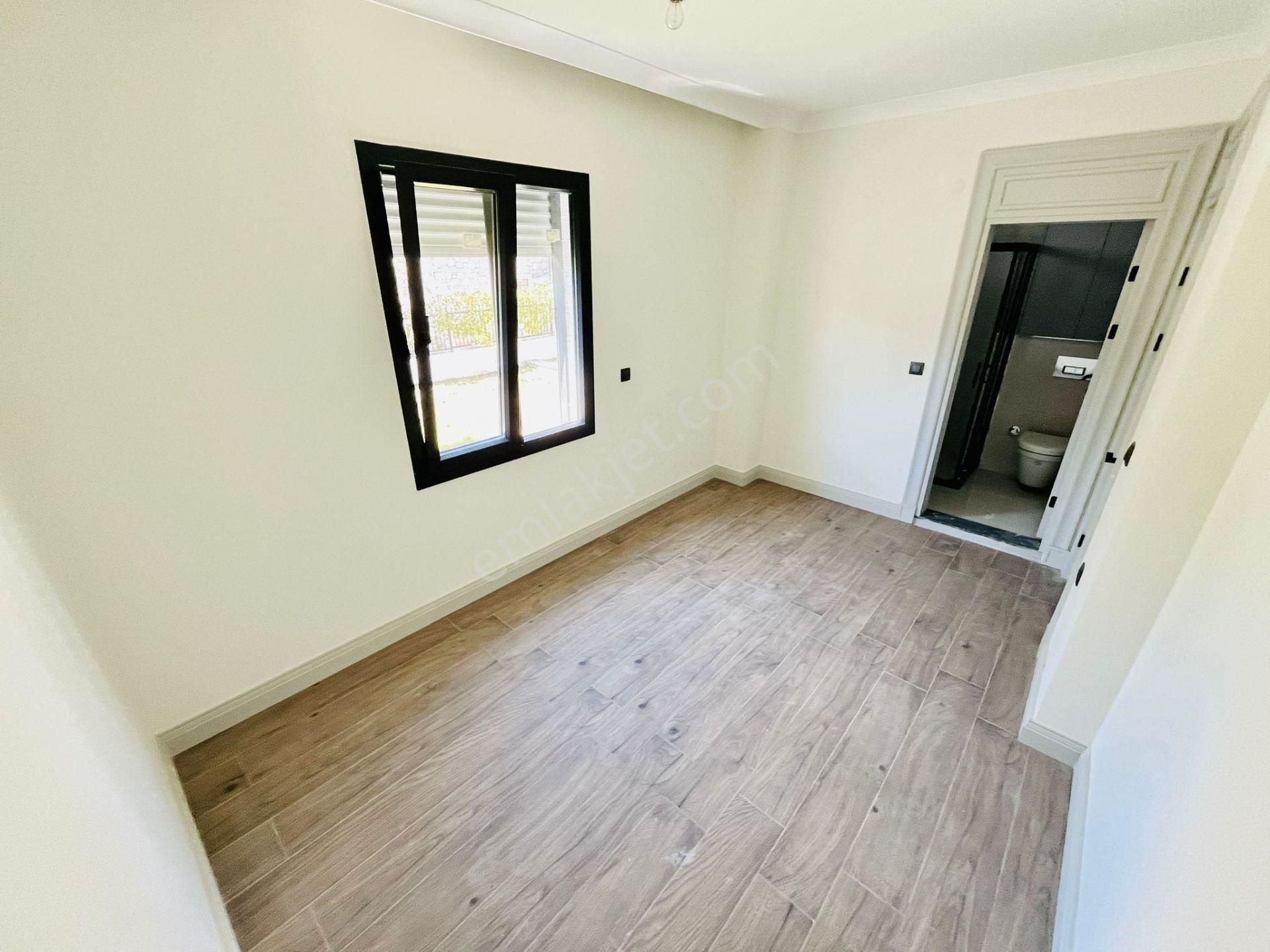 Yükselden Satılık Körfez Manzarasına Doyamayacağınız Tam Bağımsız Villa - Görsel 22