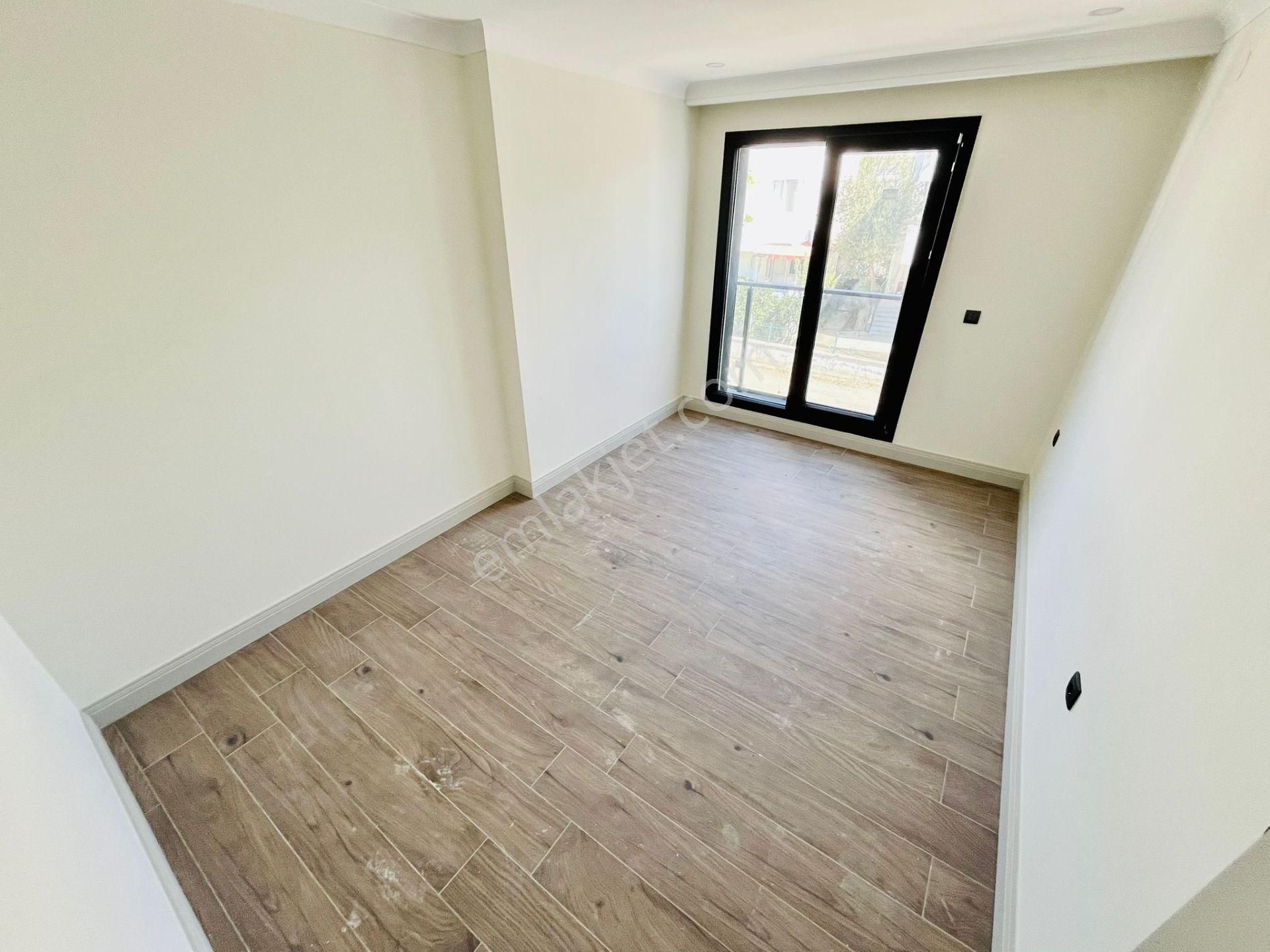 Yükselden Satılık Körfez Manzarasına Doyamayacağınız Tam Bağımsız Villa - Görsel 24