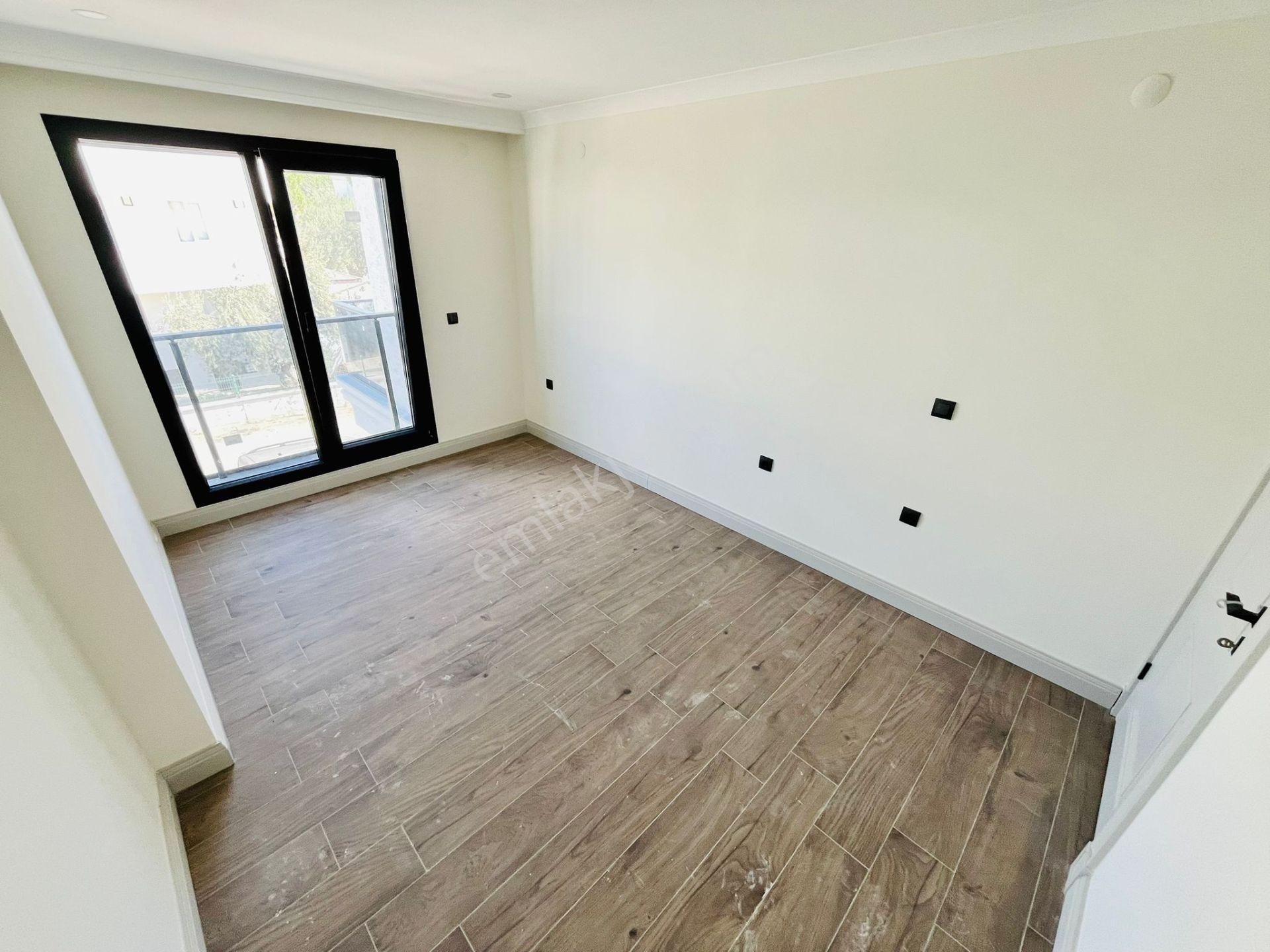 Yükselden Satılık Körfez Manzarasına Doyamayacağınız Tam Bağımsız Villa - Görsel 18