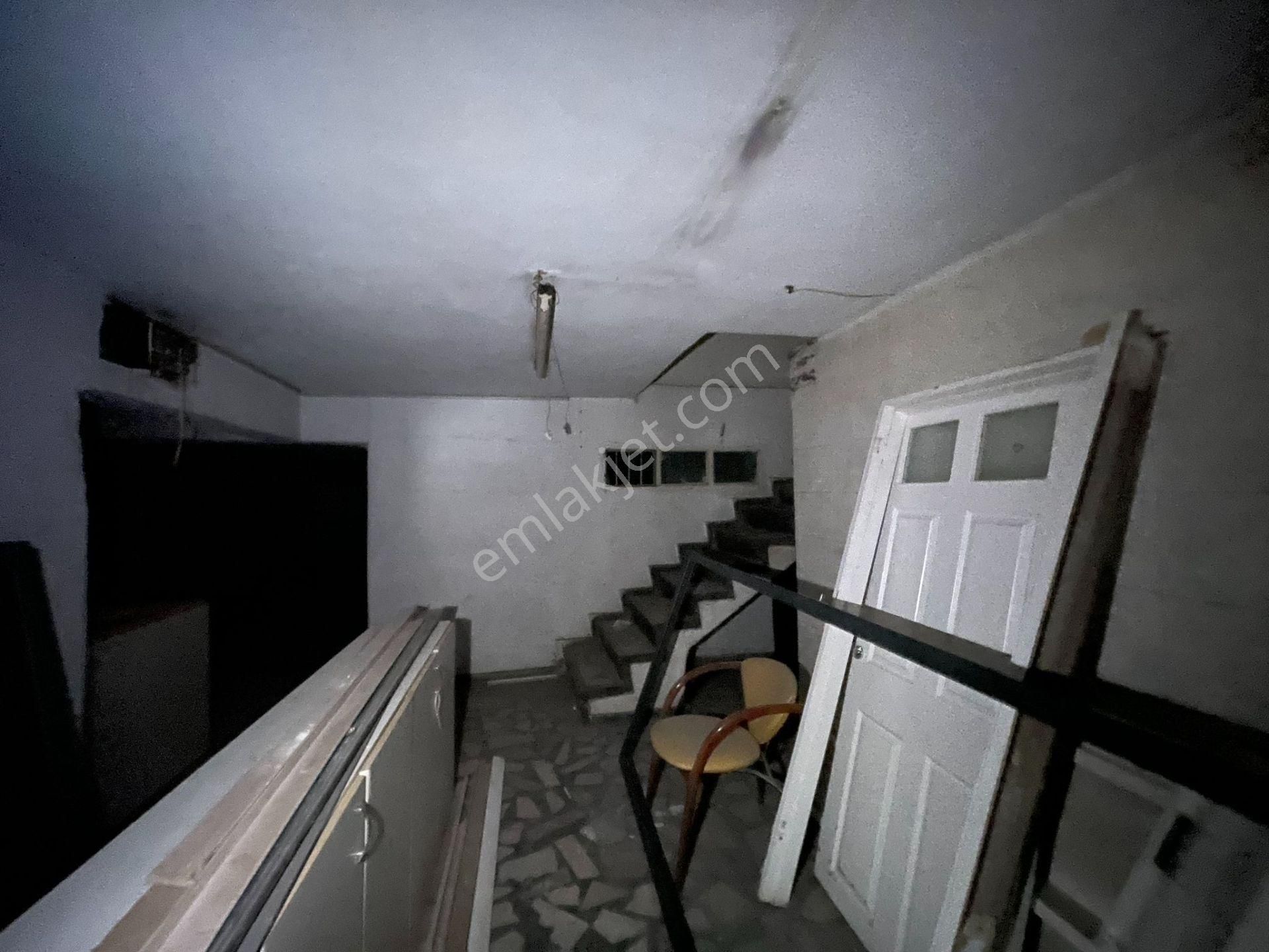 Konak Kestelli Kemeraltı Çarşısına Yakın Kiralık Bina - Görsel 6