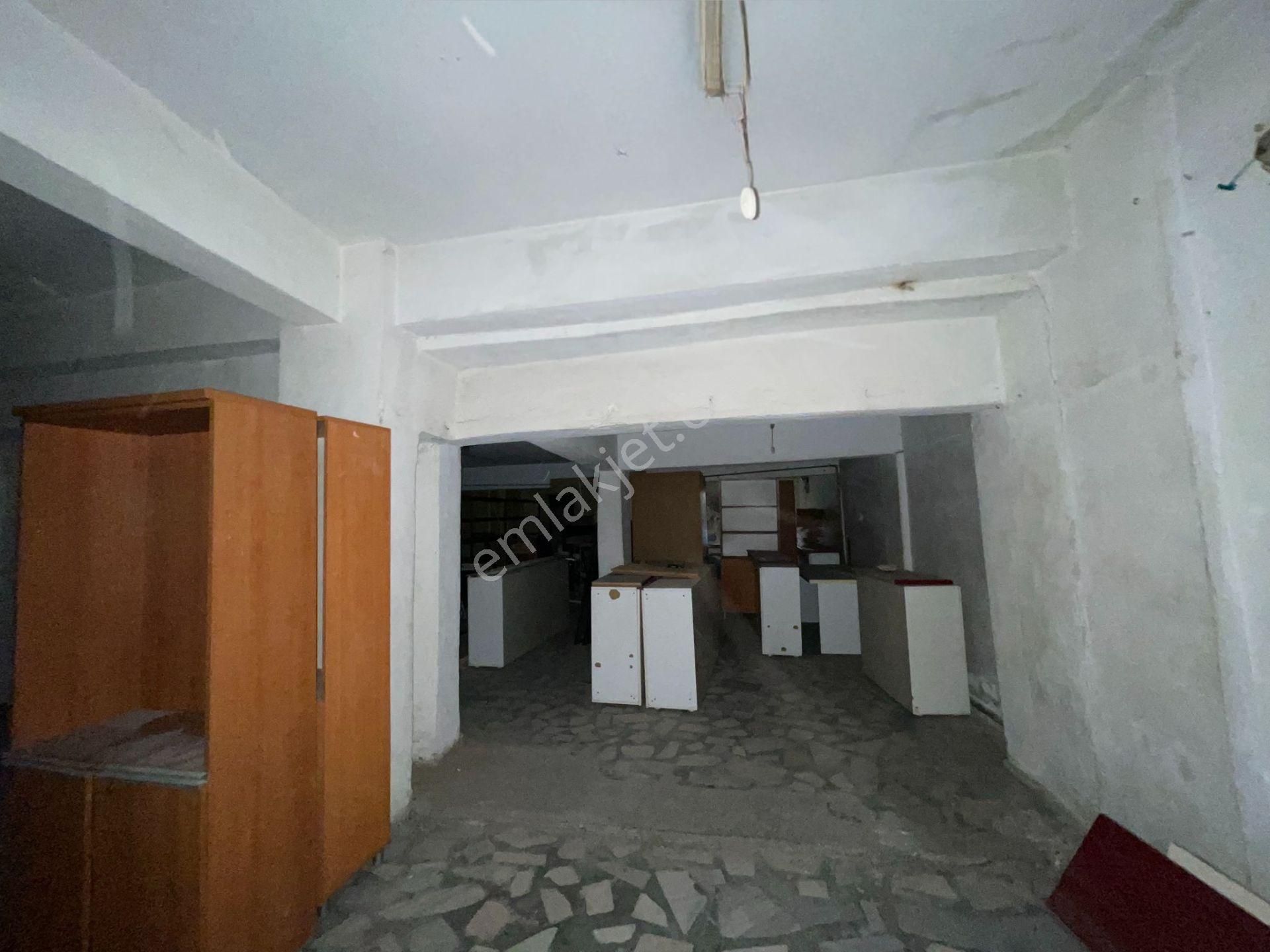 Konak Kestelli Kemeraltı Çarşısına Yakın Kiralık Bina - Görsel 4