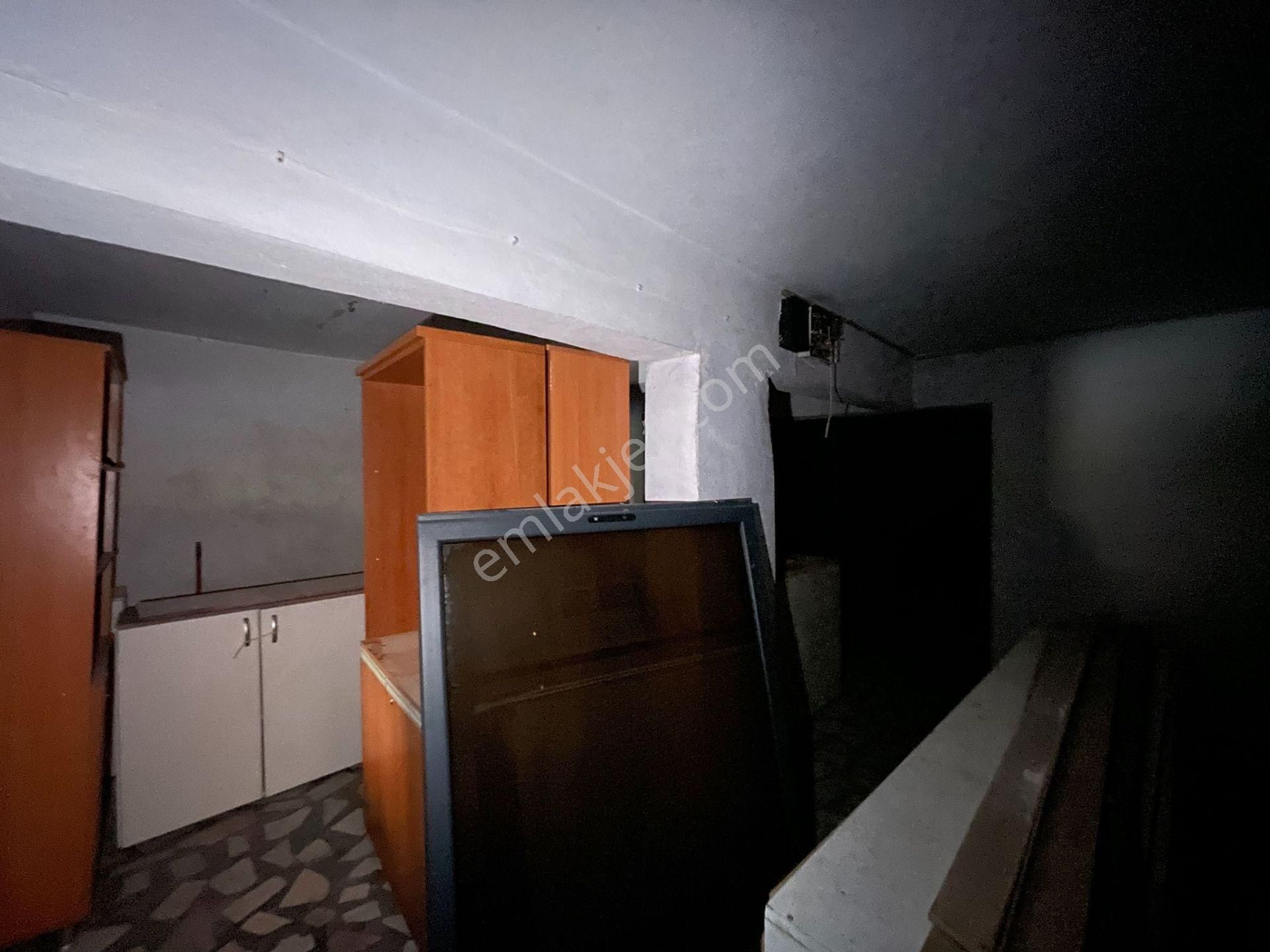 Konak Kestelli Kemeraltı Çarşısına Yakın Kiralık Bina - Görsel 5