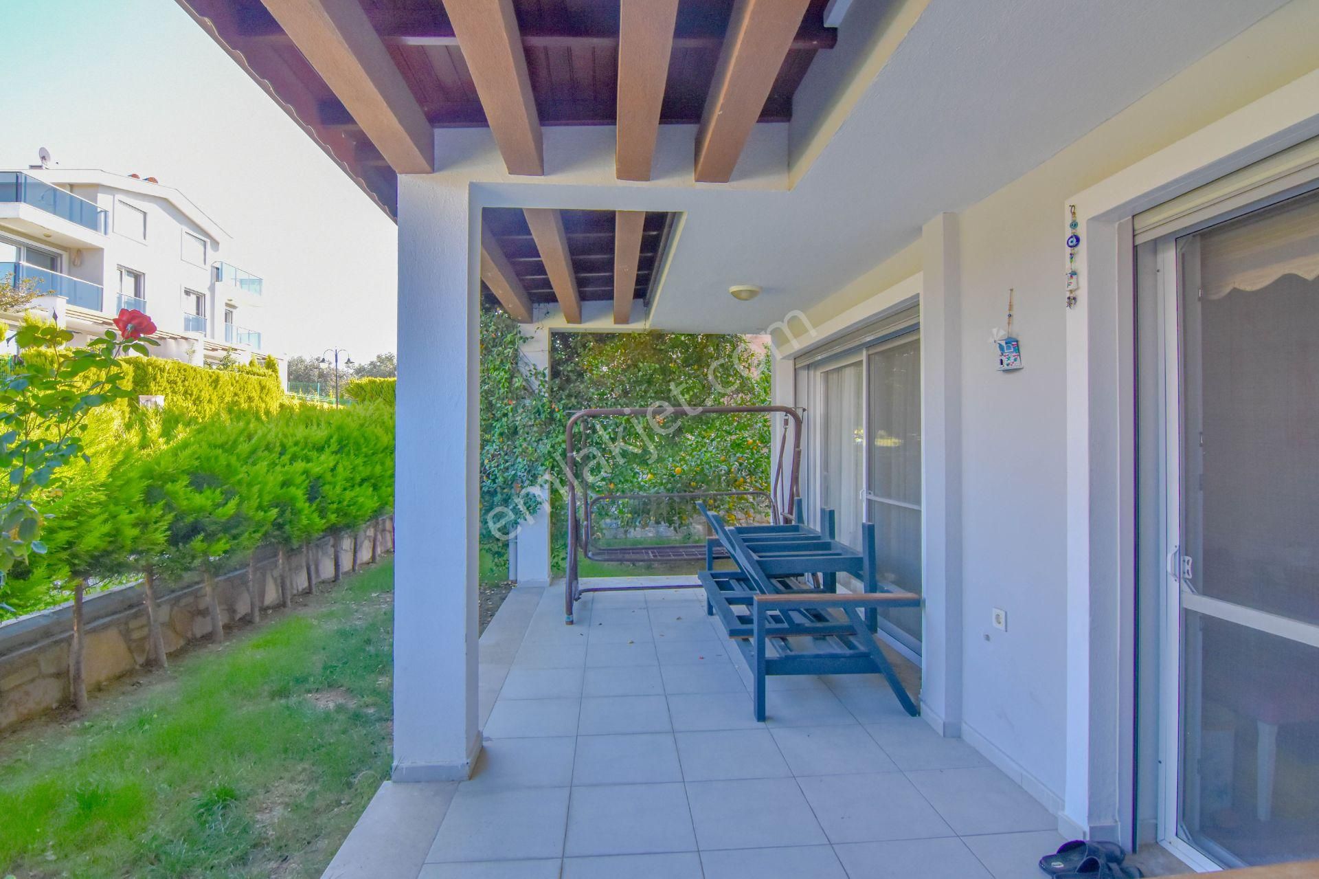 Kuşadası Soğucak'ta Havuzlu Site İçinde 5+1 Villa - Görsel 34