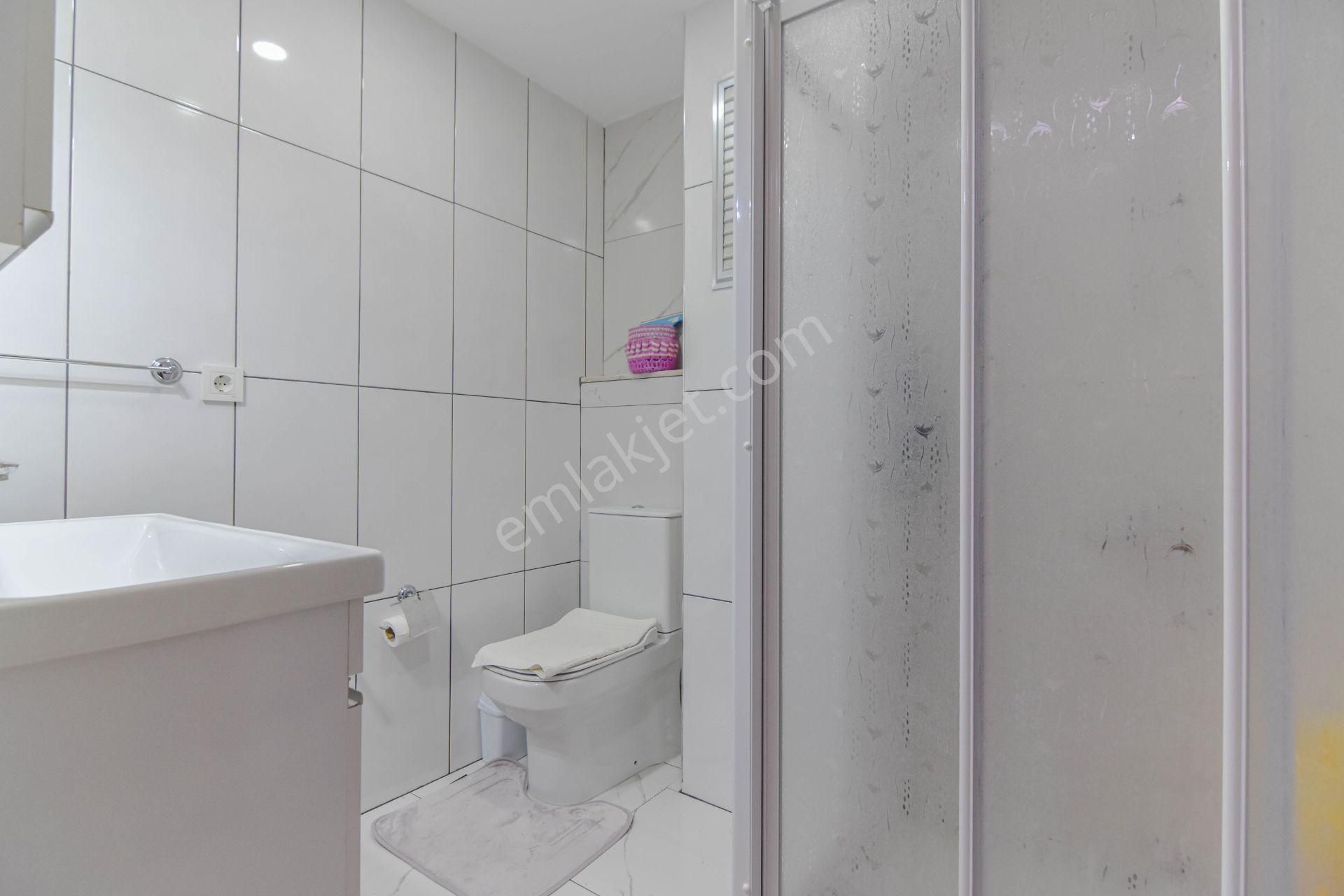 Kuşadası Soğucak'ta Havuzlu Site İçinde 5+1 Villa - Görsel 26