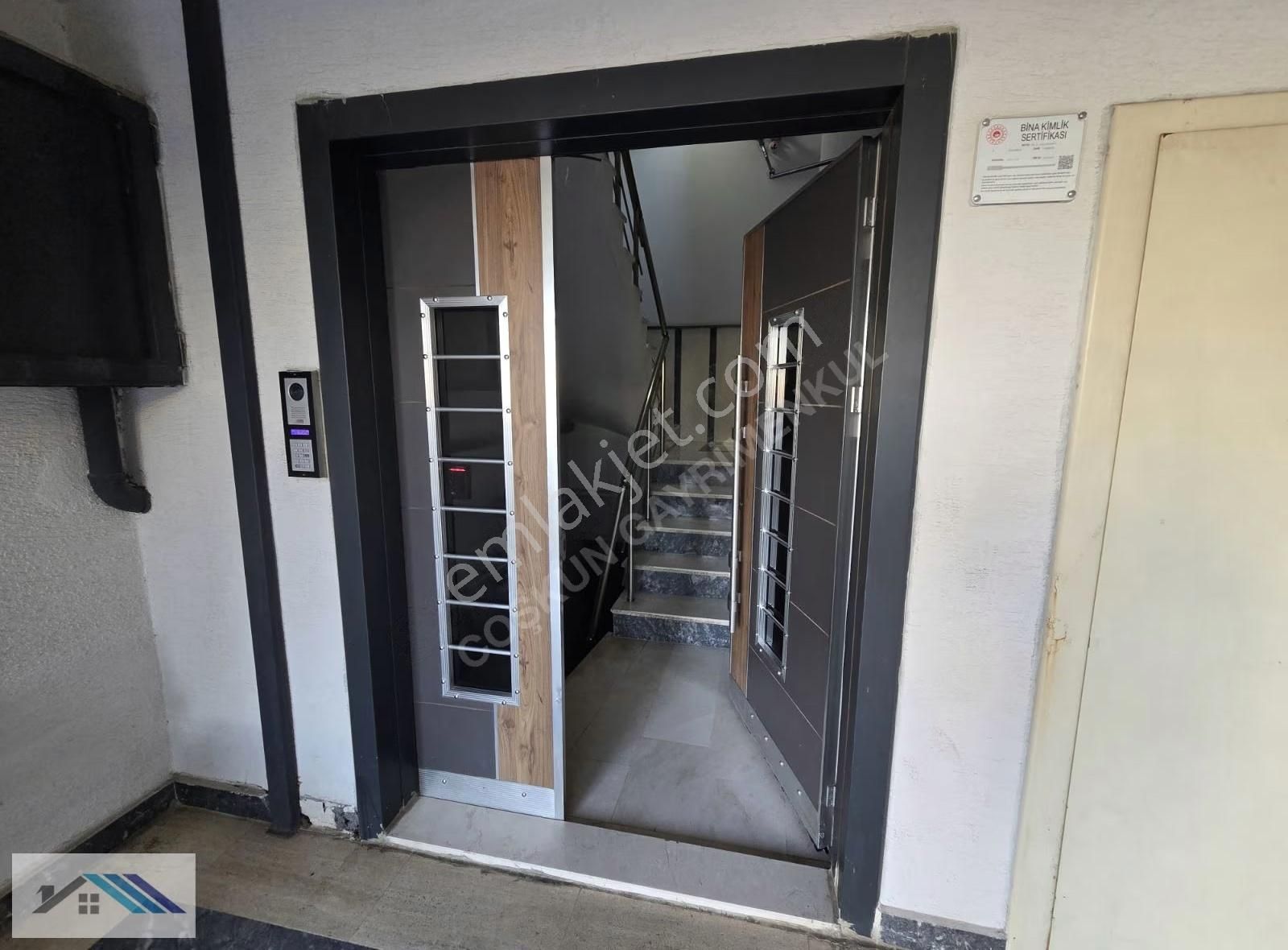Pendik Velibababa Ankara Cadddesine 2. Bina Kiralık Dublex - Görsel 29