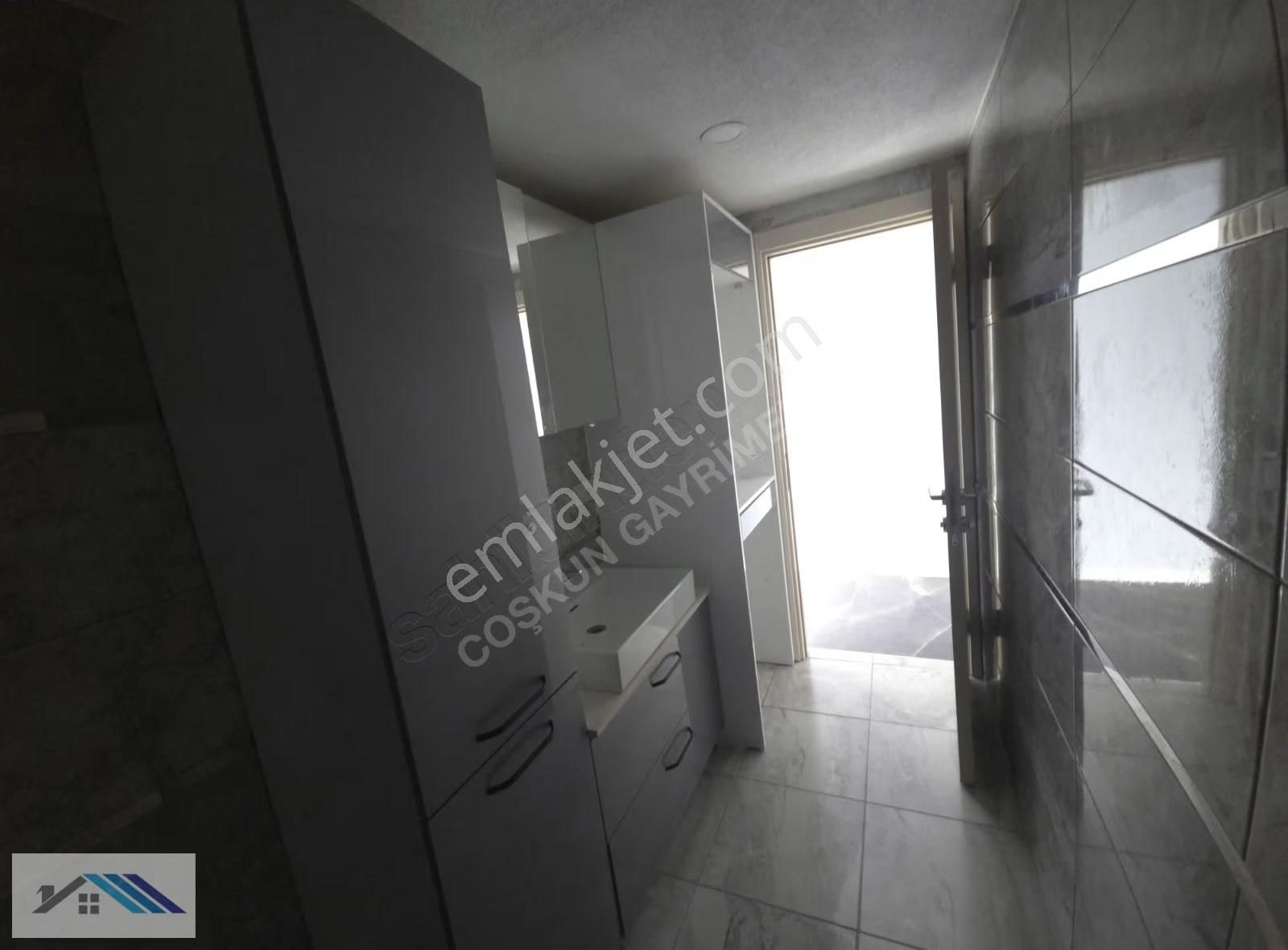 Pendik Velibababa Ankara Cadddesine 2. Bina Kiralık Dublex - Görsel 5