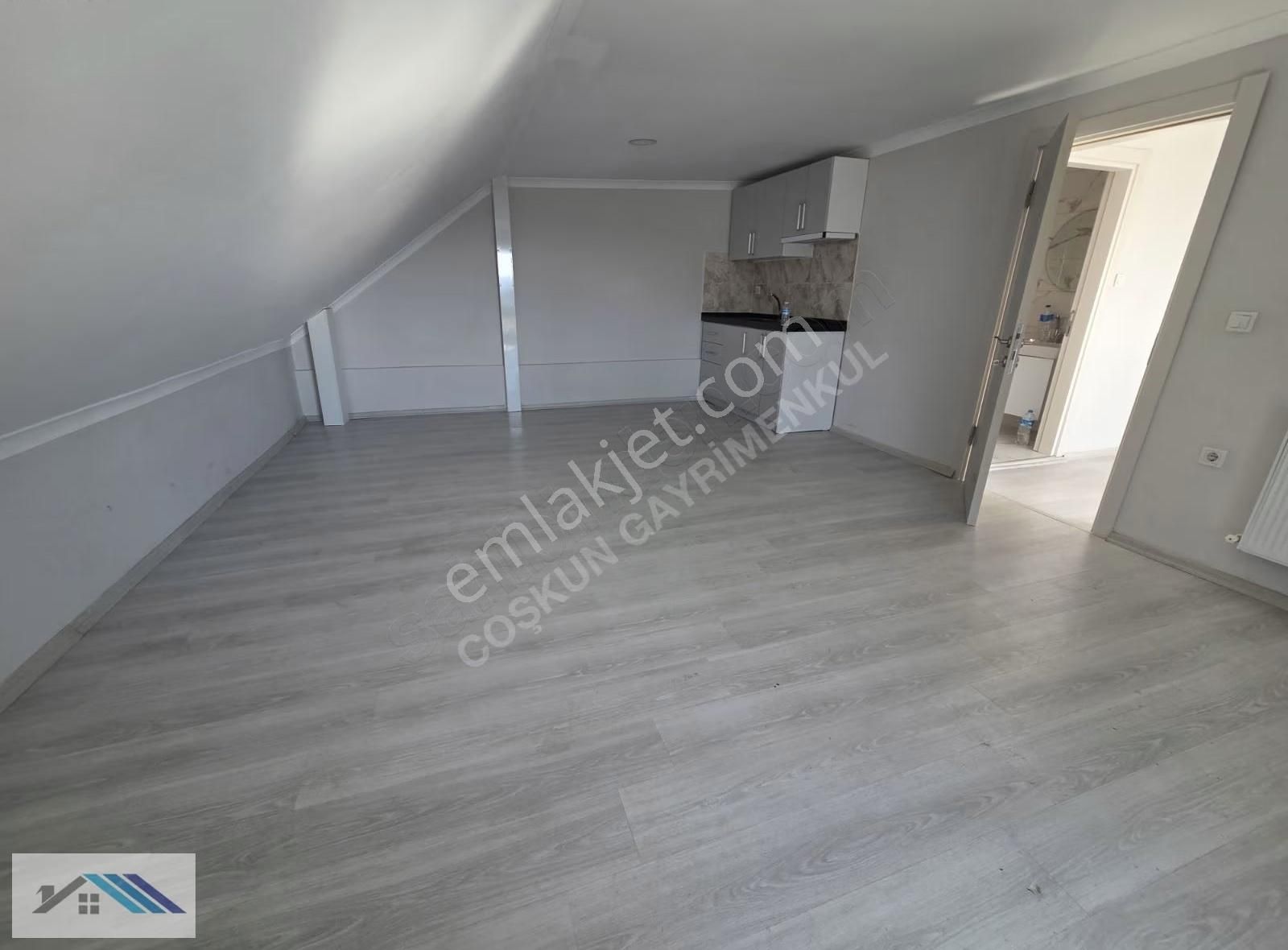 Pendik Velibababa Ankara Cadddesine 2. Bina Kiralık Dublex - Görsel 10