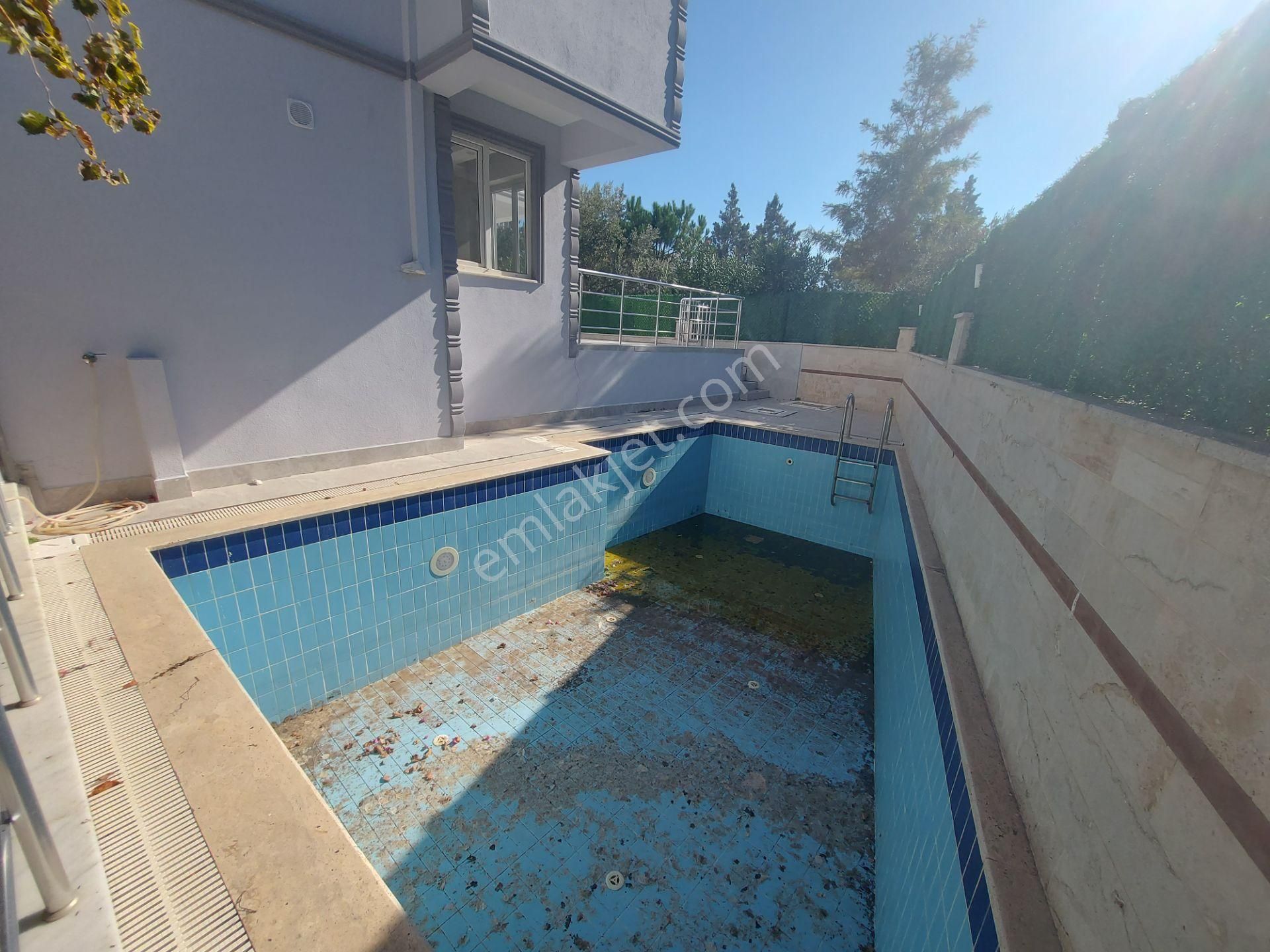 Çamlıkda Denize 1,5 Km Mesafede 5+1 Müstakil Havuzlu Tripleks - Görsel 4