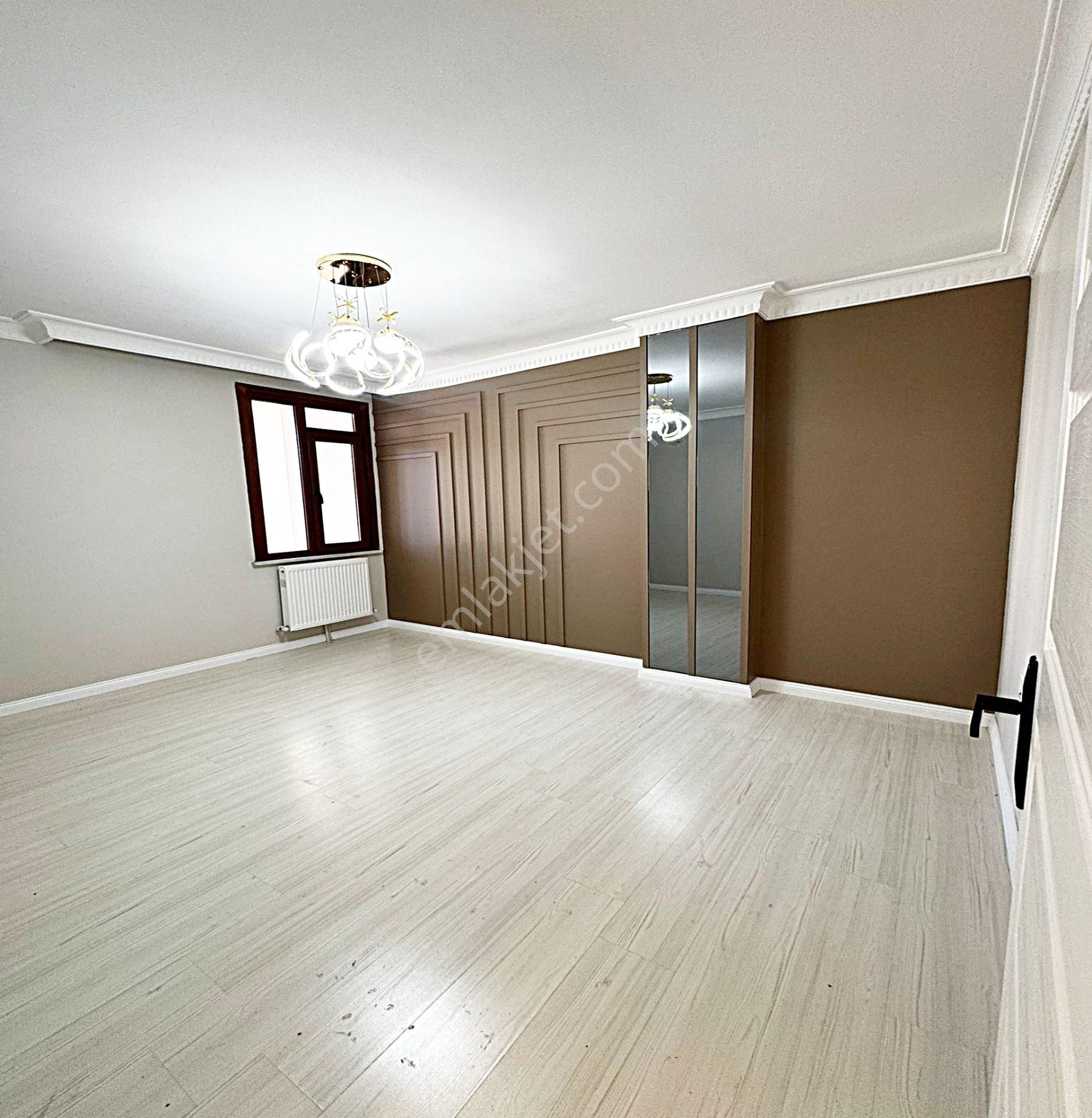 Talatpaşa Mah Ana Cadde Ulaşıma Metrobüse Yakın2+1 Satılık Daire - Görsel 4