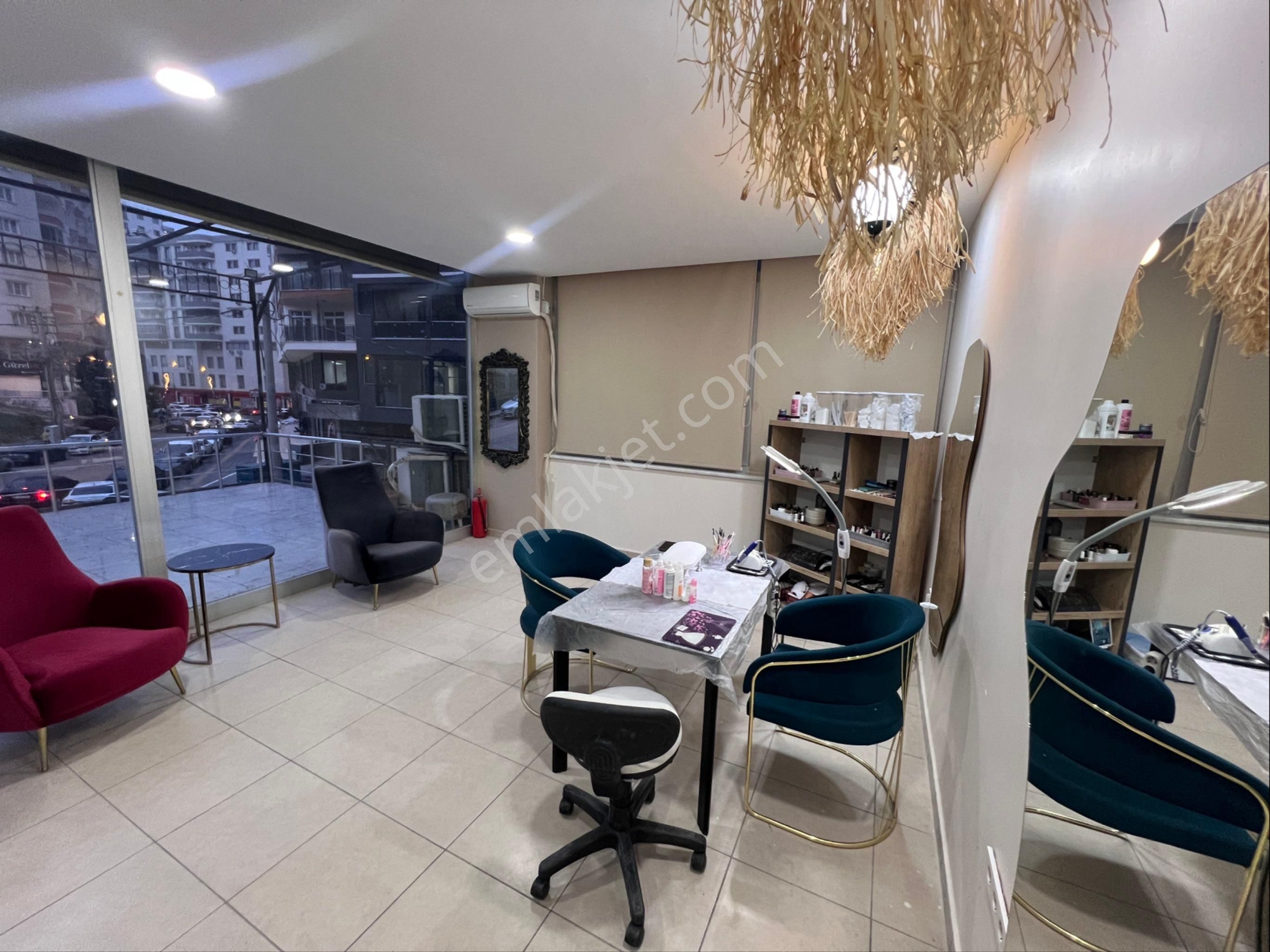 Murat Emlaktan İş Fırsattı Yüksek Cirolu Hazır Kurulu Güzellik Salonu Devren Satılıktır - Görsel 11