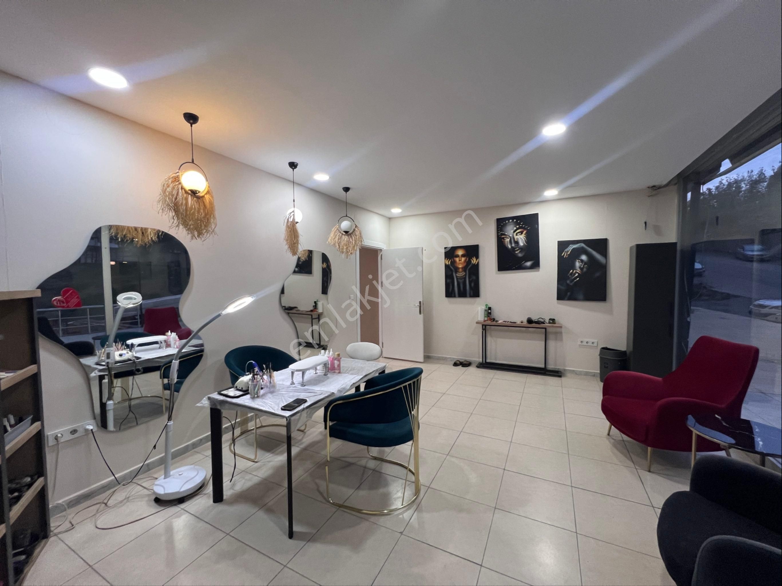 Murat Emlaktan İş Fırsattı Yüksek Cirolu Hazır Kurulu Güzellik Salonu Devren Satılıktır - Görsel 14