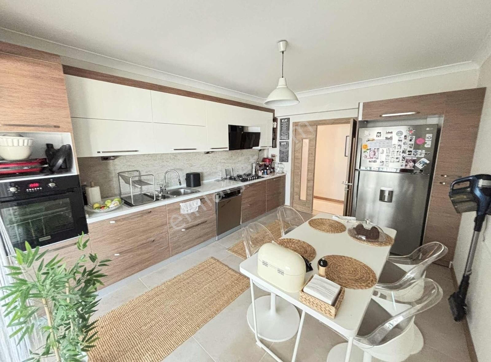 Net Gayrimenkul 'mezaim Kiraz Bölgesinde 4+1 Satılık Daire - Görsel 3