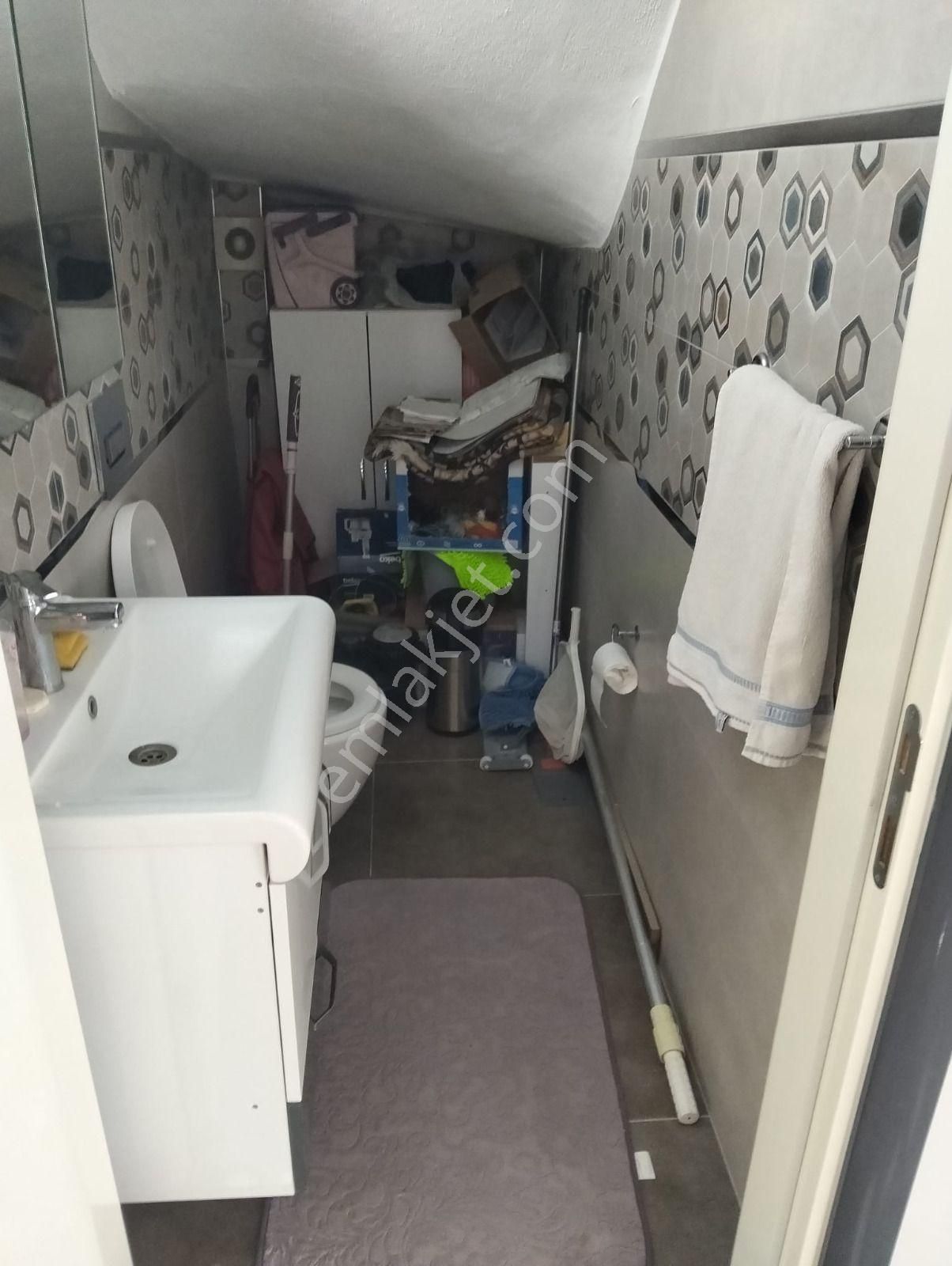 Efelerde Müstakil Havuzlu Eşyalı Satılık 4+1 Tripleks Villa - Görsel 29