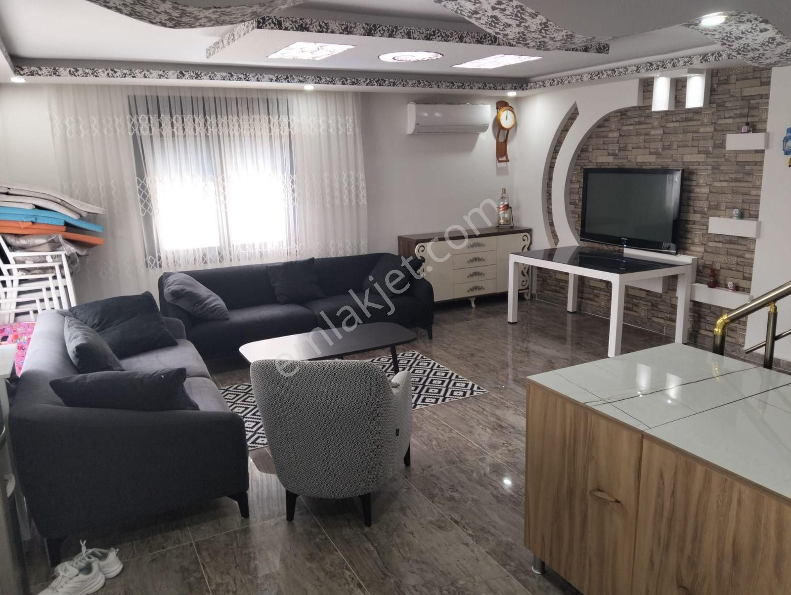 Efelerde Müstakil Havuzlu Eşyalı Satılık 4+1 Tripleks Villa - Görsel 26