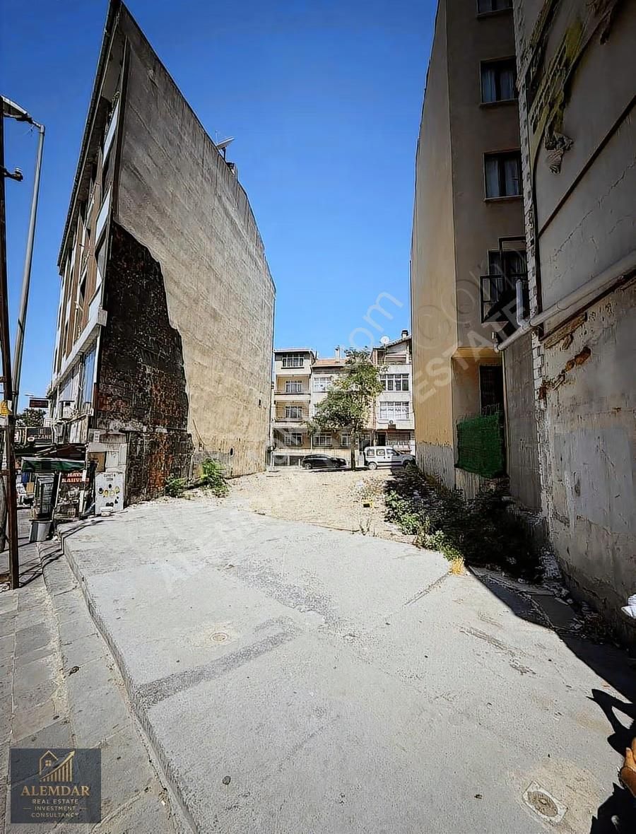 Esenyurt Merkezde Cadde Üzeri 244 M² Kiralık Arsa