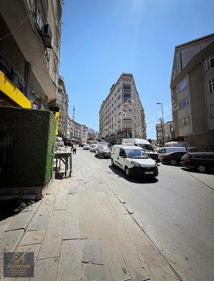 Esenyurt Merkezde Cadde Üzeri 244 M² Kiralık Arsa - Görsel 2