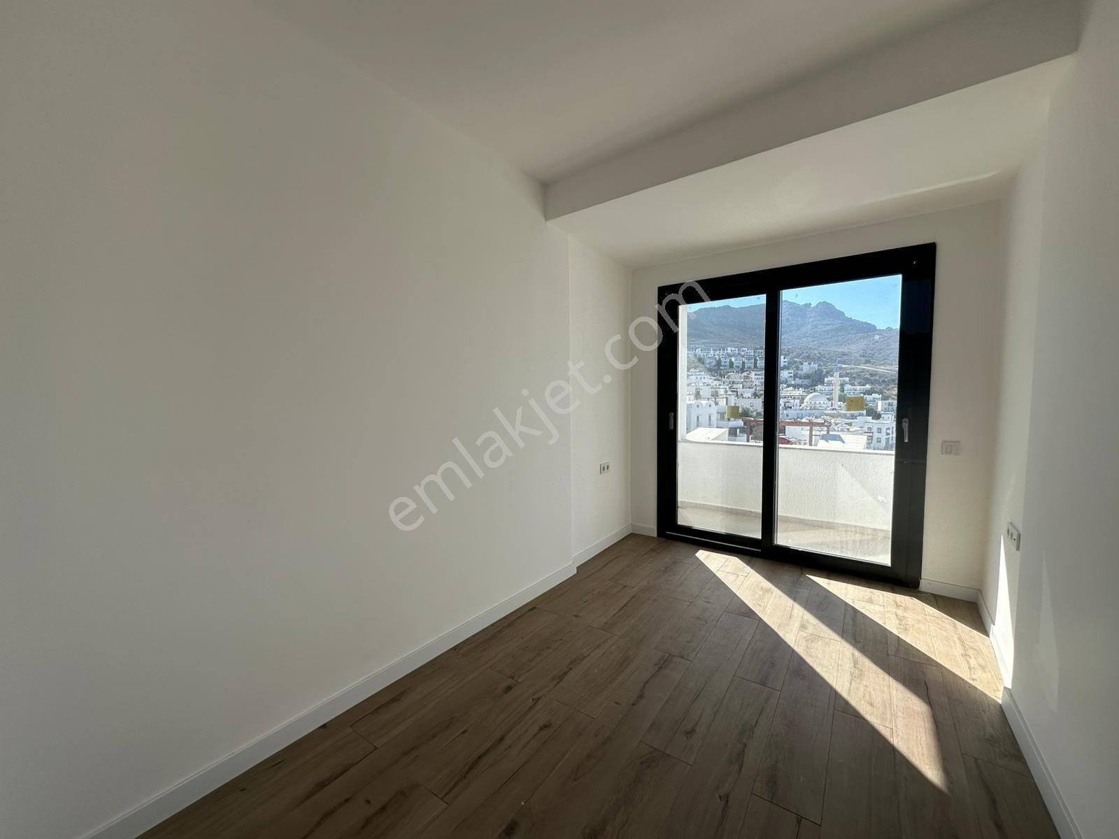 Turgutreis Karabağ'da Satılık Deniz Manzaralı Villa - Görsel 21