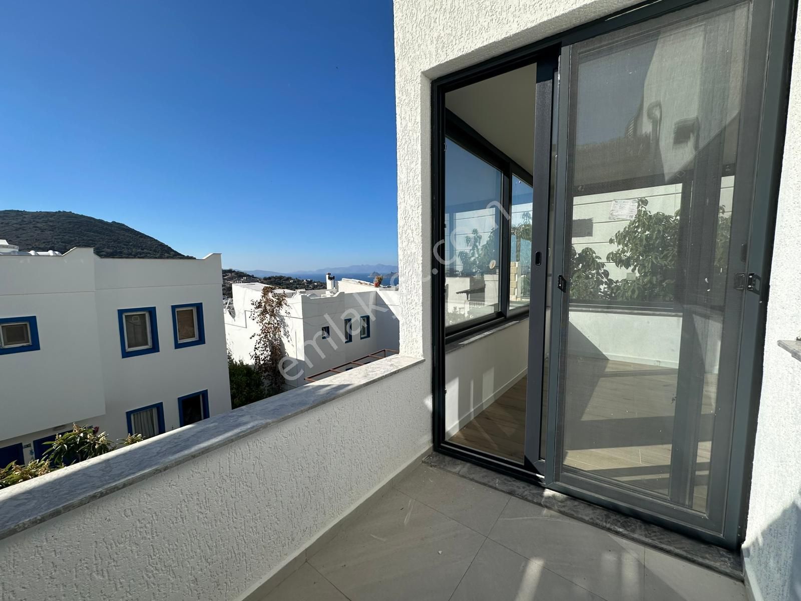 Turgutreis Karabağ'da Satılık Deniz Manzaralı Villa - Görsel 3