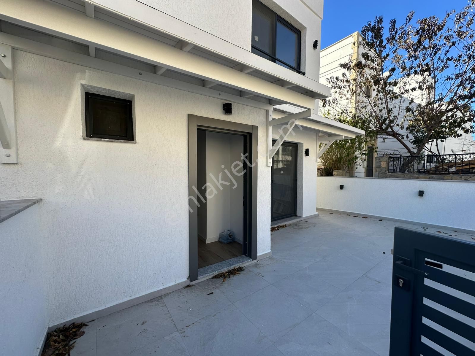 Turgutreis Karabağ'da Satılık Deniz Manzaralı Villa - Görsel 11