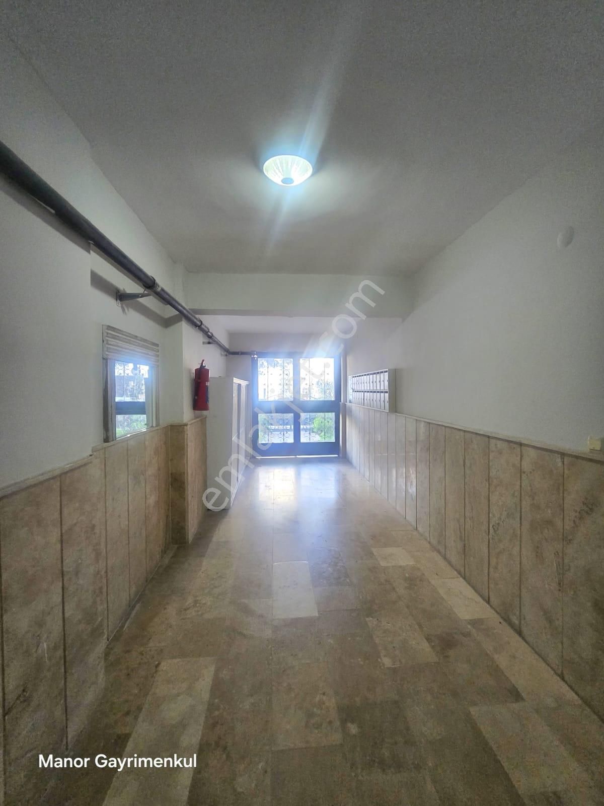 Kuşadası İkiçeşmelik Mah. 1+1 Geniş Bahçe Katı Daire - Görsel 14