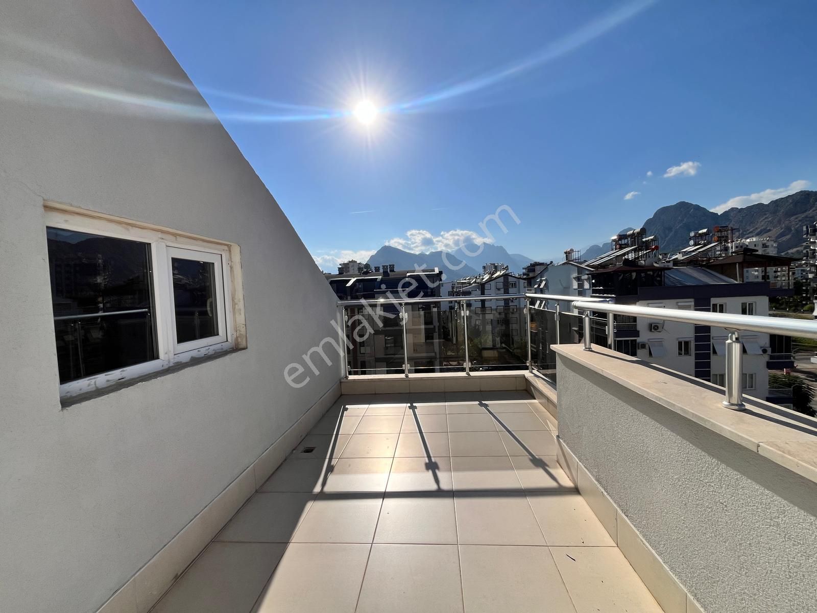 Limanda Sahile Denize Yakın Havuzlu Otoparklı 6+1 Devasa Dubleks - Görsel 22