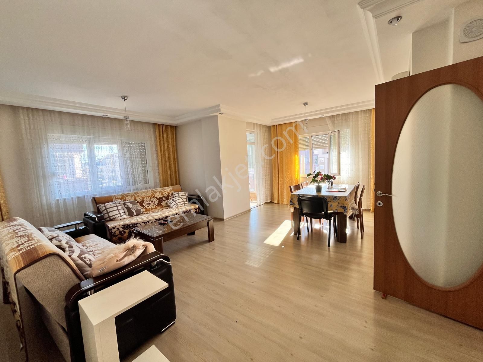 Limanda Sahile Denize Yakın Havuzlu Otoparklı 6+1 Devasa Dubleks - Görsel 4