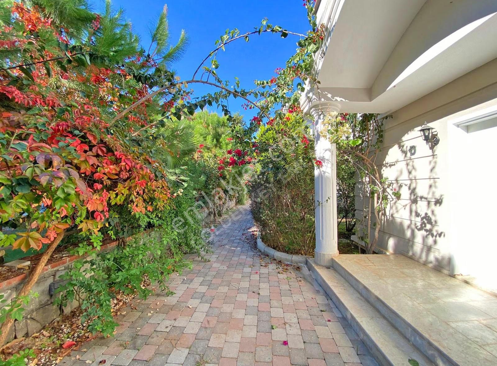 Denize 200 Metre Mesafede Kiralık Villa Çalış Fethiye - Görsel 16