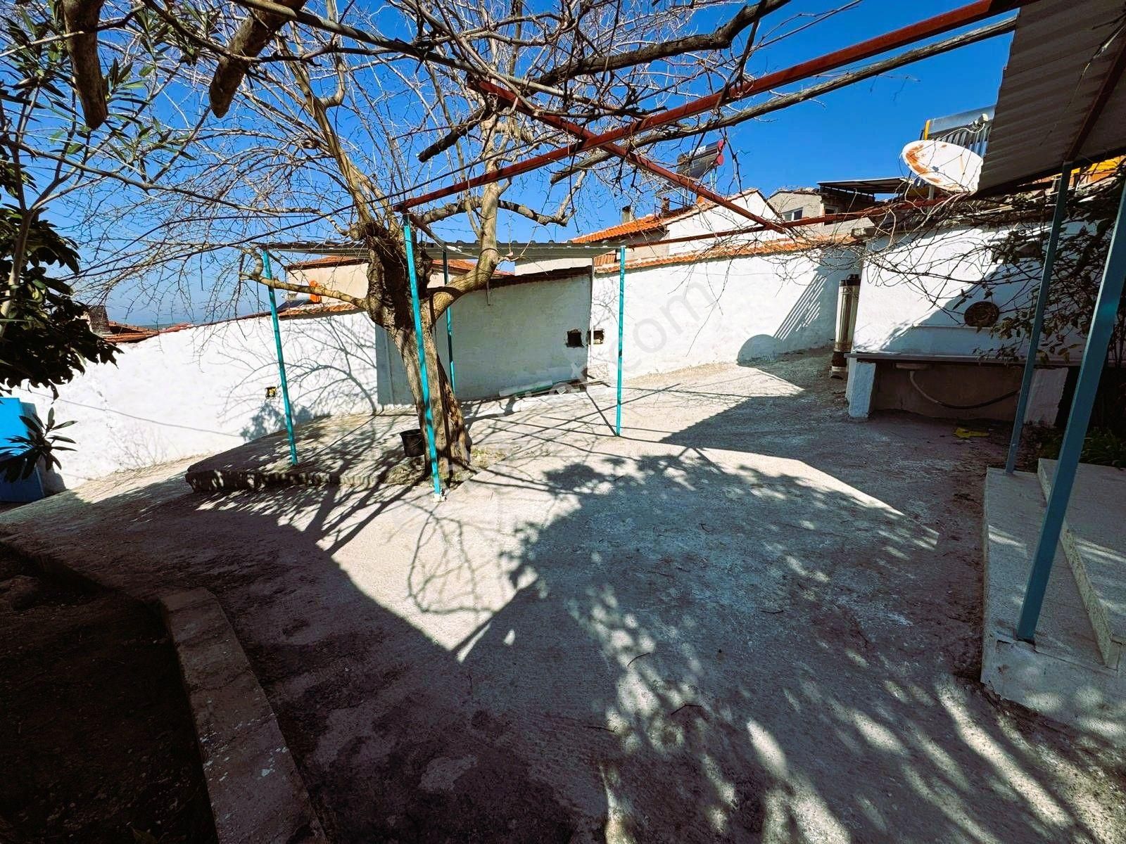 Burhaniye Bahadınlı 450 M2 Arsa İçinde Satılık Müstakil Köy Evi - Görsel 12