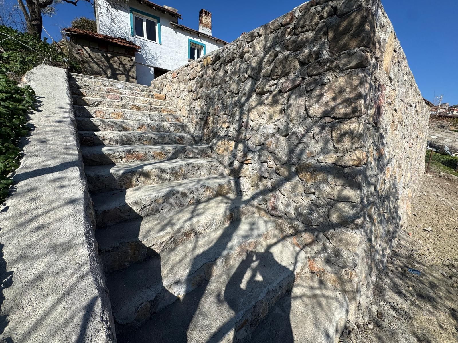 Burhaniye Bahadınlı 450 M2 Arsa İçinde Satılık Müstakil Köy Evi - Görsel 35