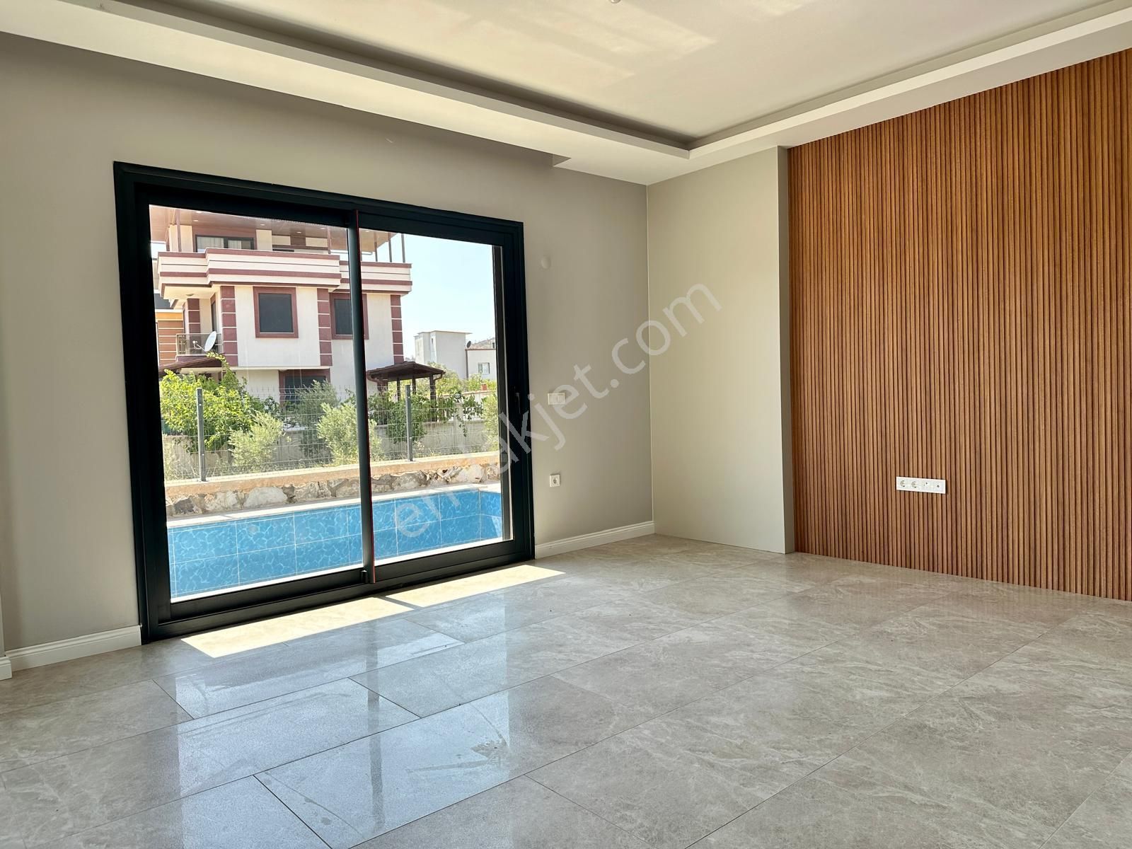 Seferihisar Cumhuriyet Mah Geniş Bahçeli Sıfır 3+1 Villa - Görsel 24