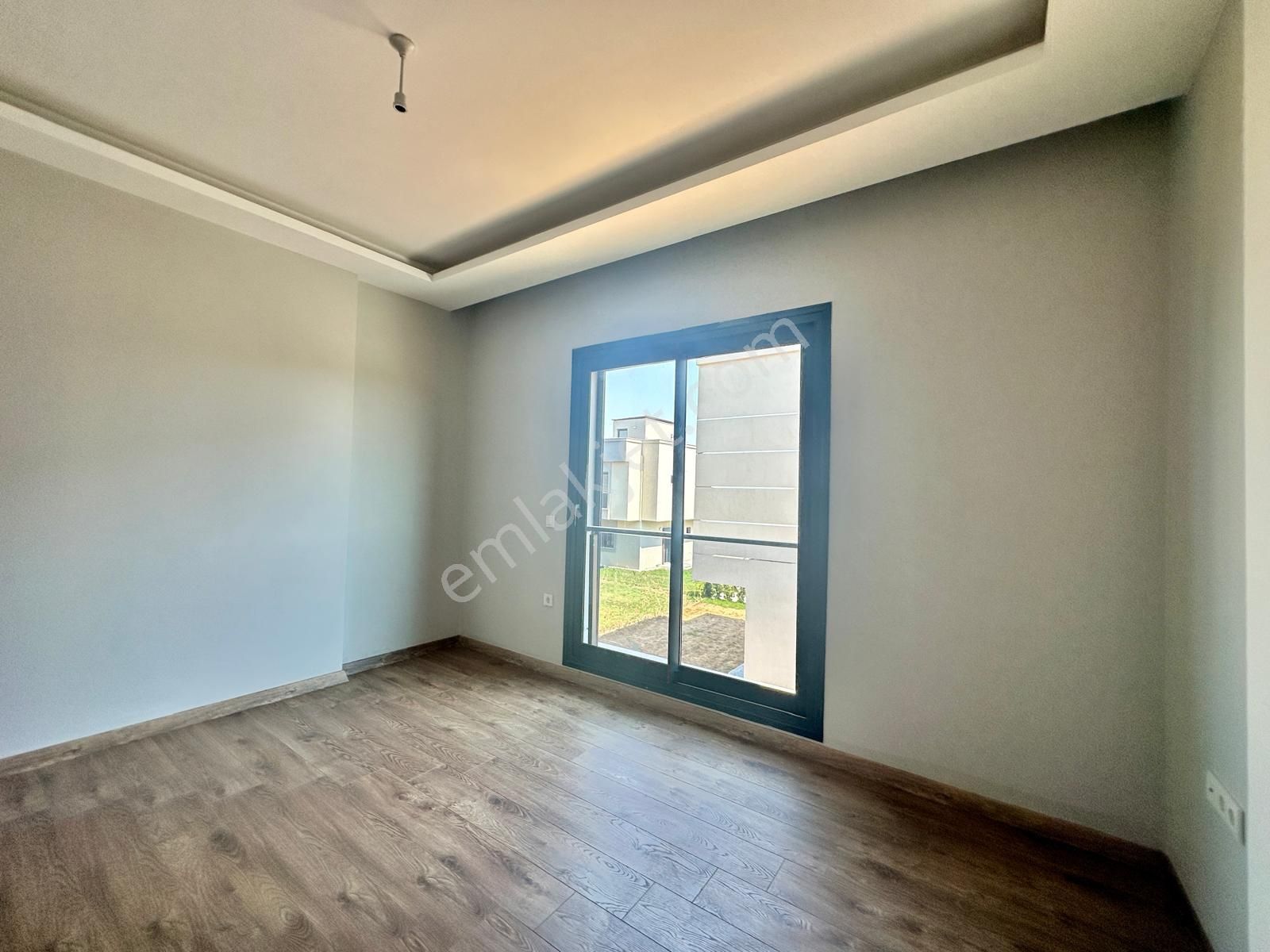 Seferihisar Cumhuriyet Mah Geniş Bahçeli Sıfır 3+1 Villa - Görsel 27