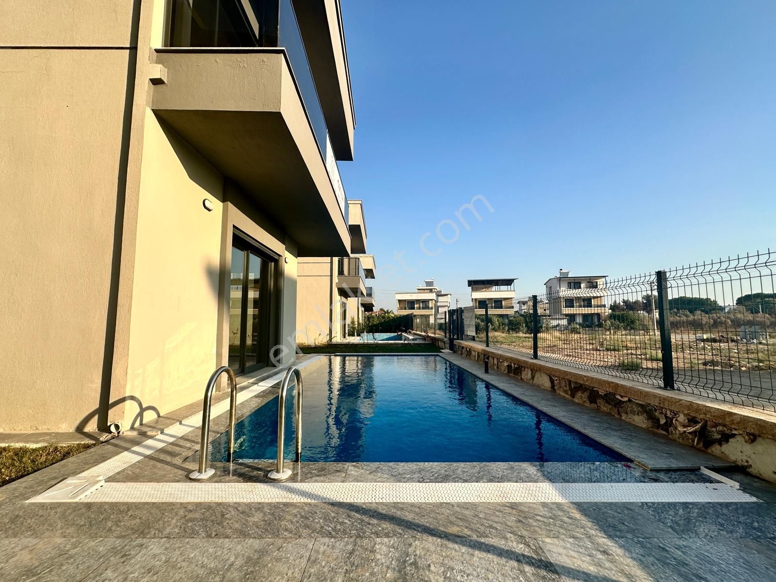 Seferihisar Cumhuriyet Mah Geniş Bahçeli Sıfır 3+1 Villa - Görsel 5