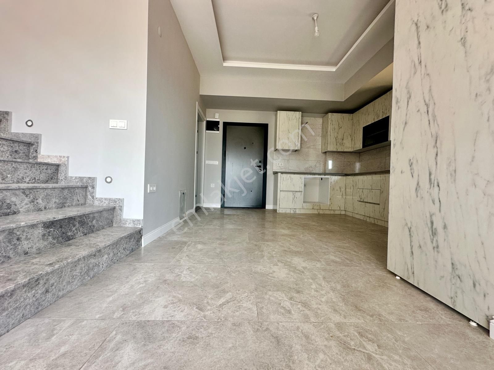 Seferihisar Cumhuriyet Mah Geniş Bahçeli Sıfır 3+1 Villa - Görsel 11