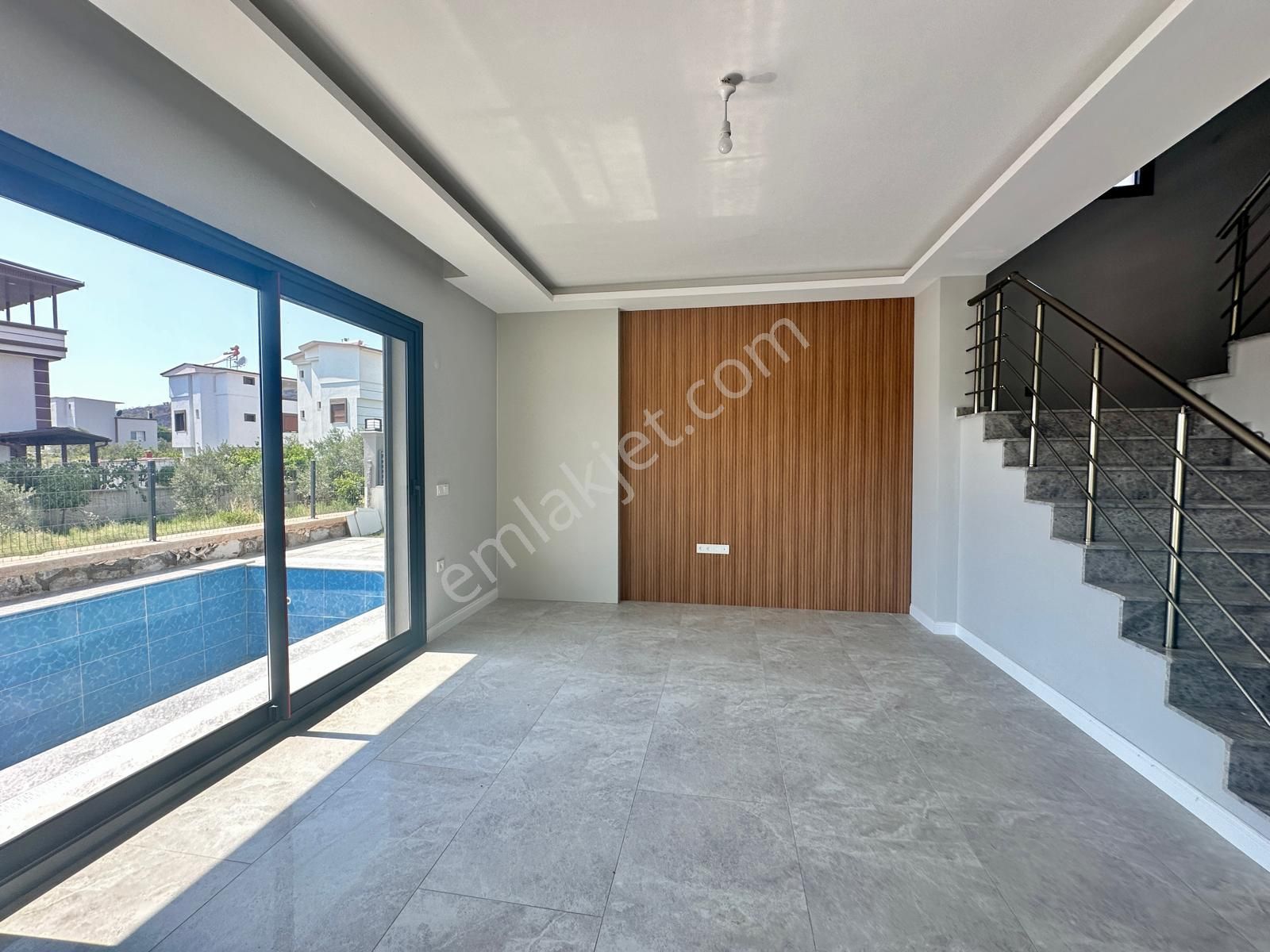 Seferihisar Cumhuriyet Mah Geniş Bahçeli Sıfır 3+1 Villa - Görsel 9