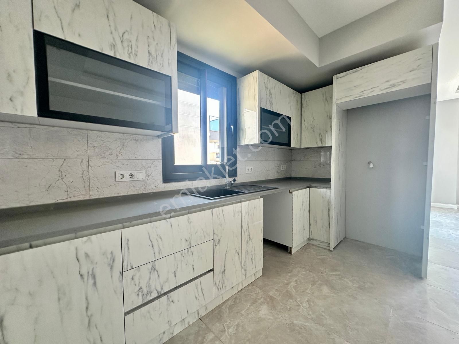 Seferihisar Cumhuriyet Mah Geniş Bahçeli Sıfır 3+1 Villa - Görsel 14